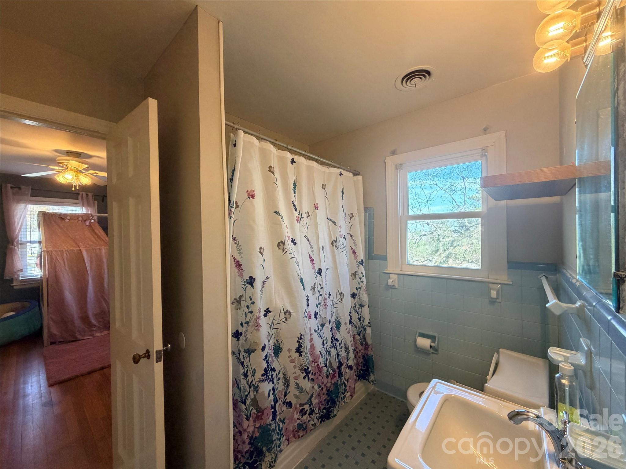 313 E Martin Street Property Photo 33