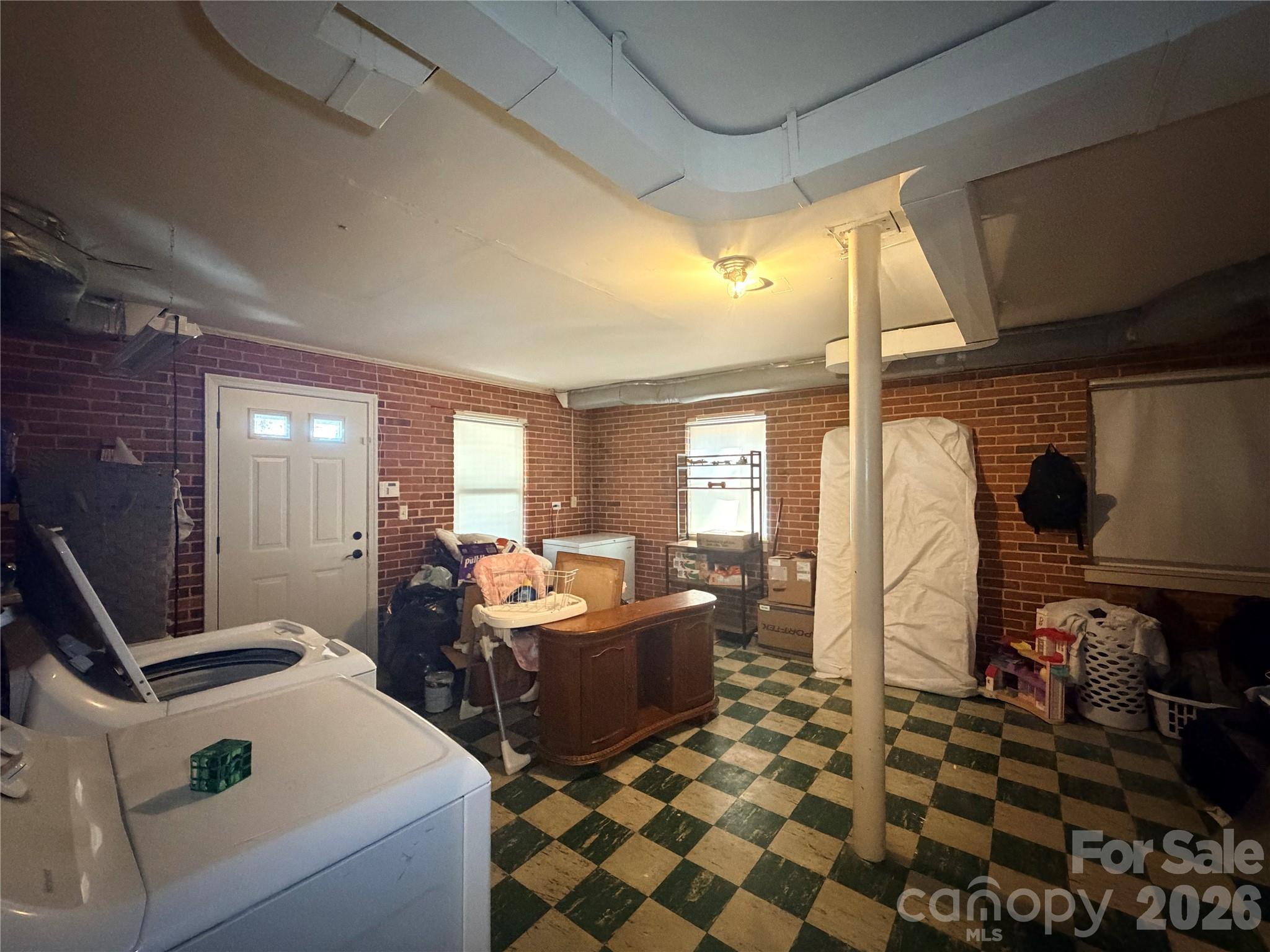 313 E Martin Street Property Photo 39