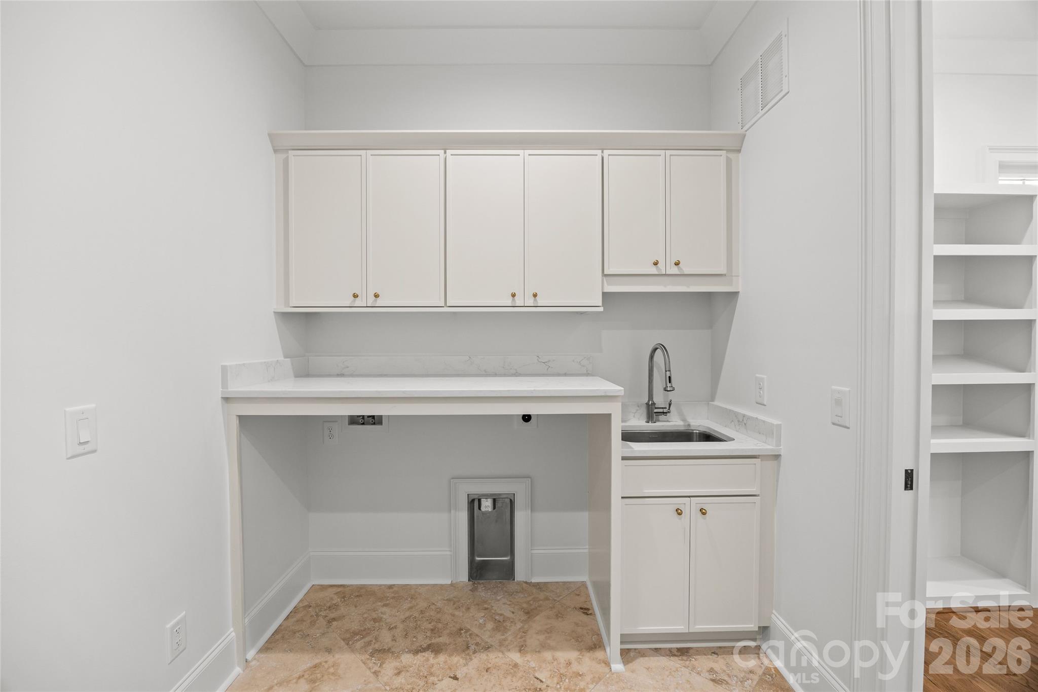 4715 Montclair Avenue Property Photo 24