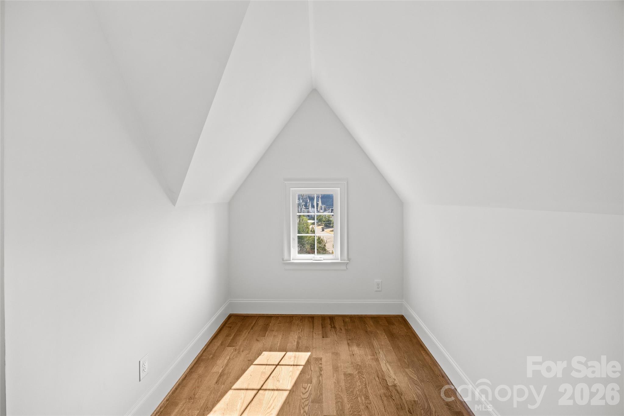 4715 Montclair Avenue Property Photo 30