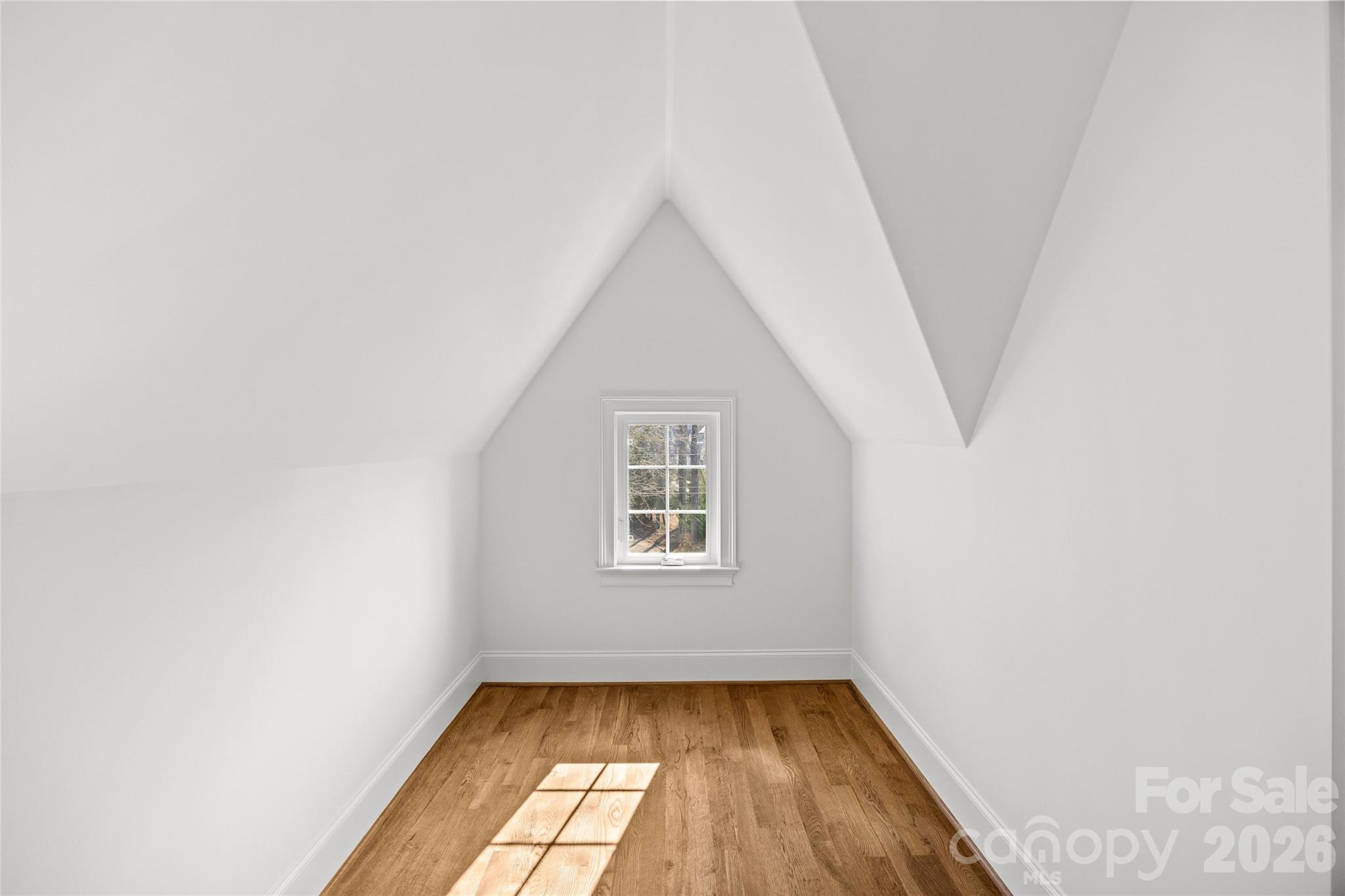 4715 Montclair Avenue Property Photo 31