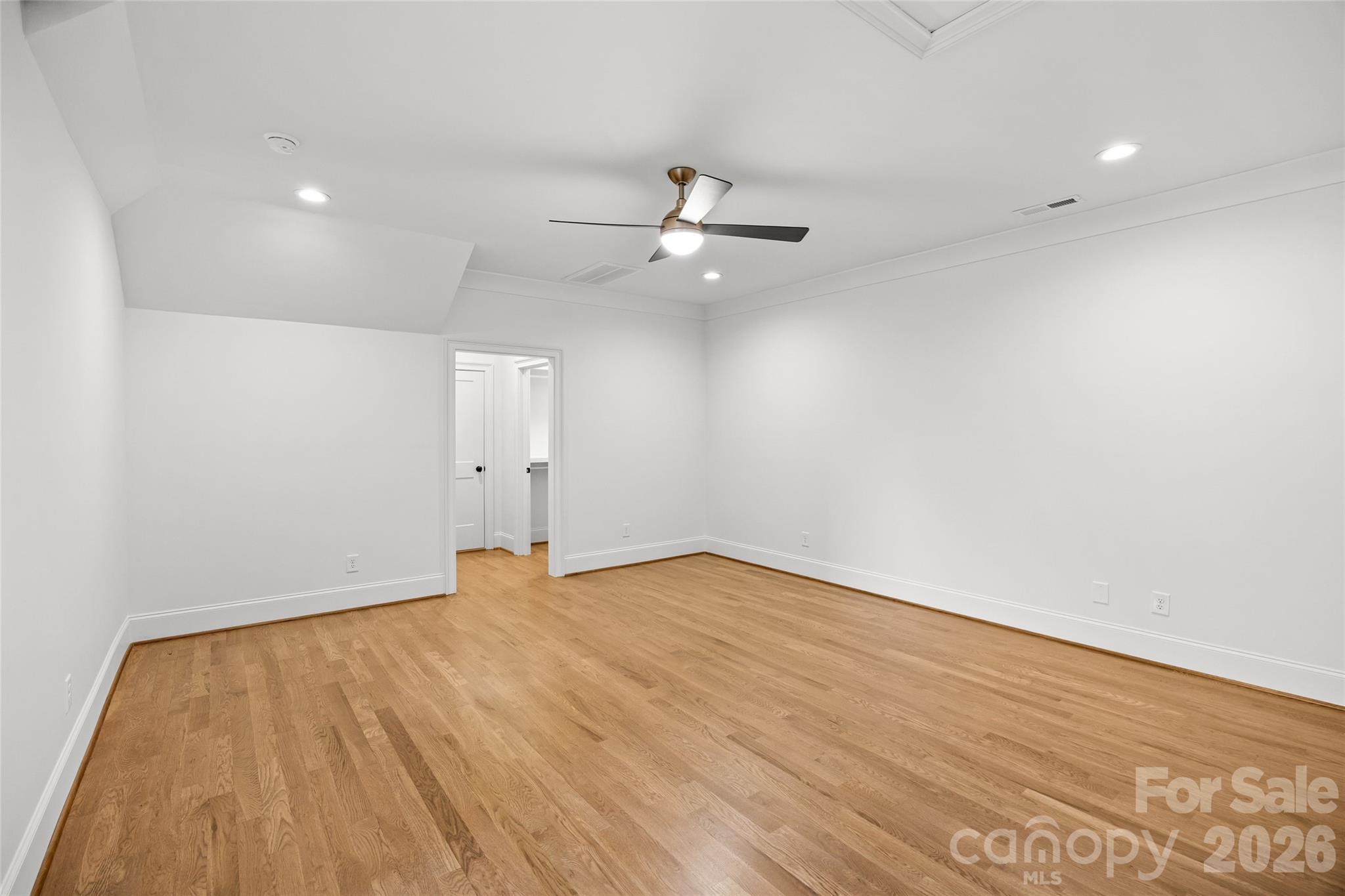 4715 Montclair Avenue Property Photo 34