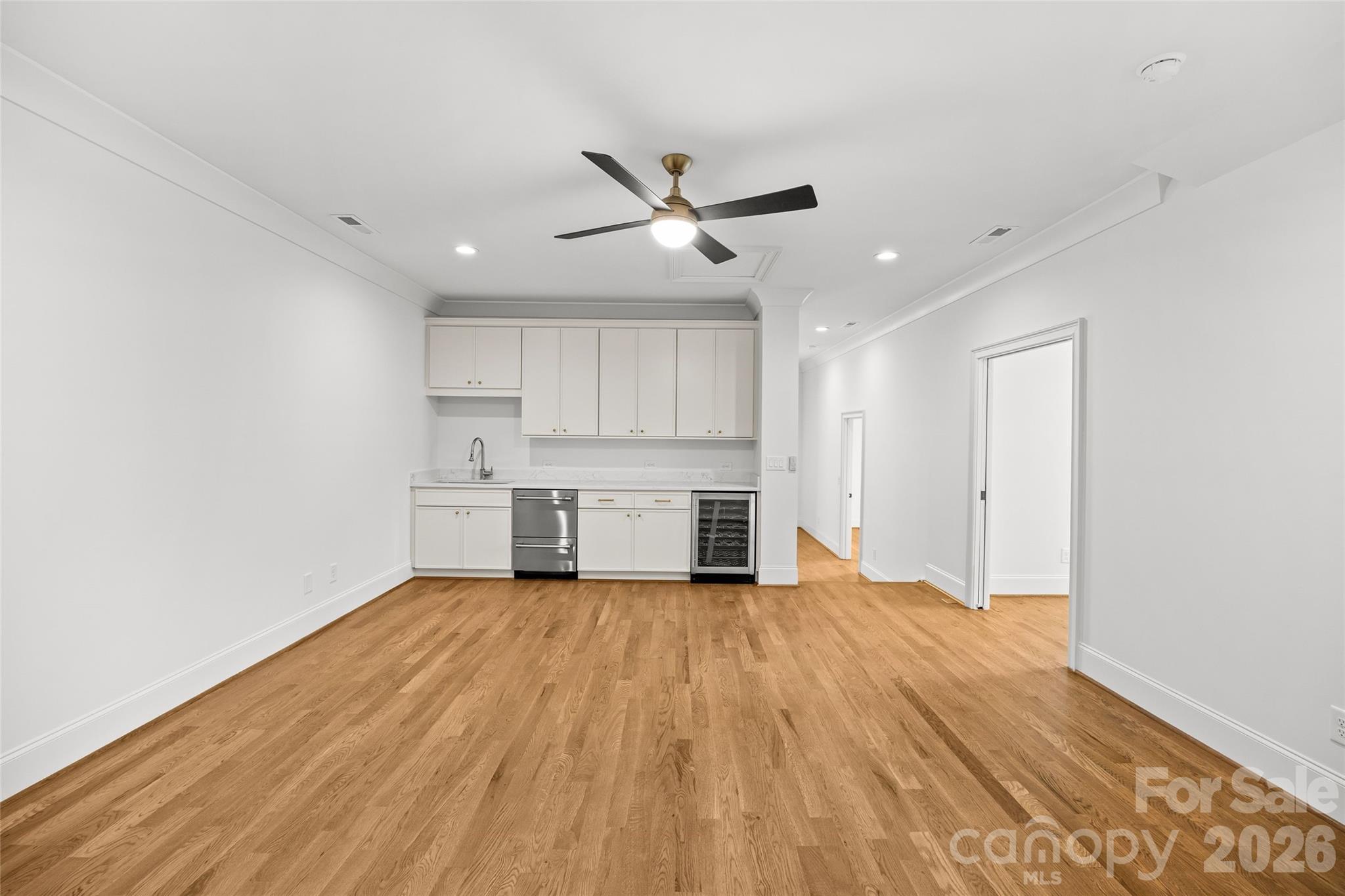 4715 Montclair Avenue Property Photo 35