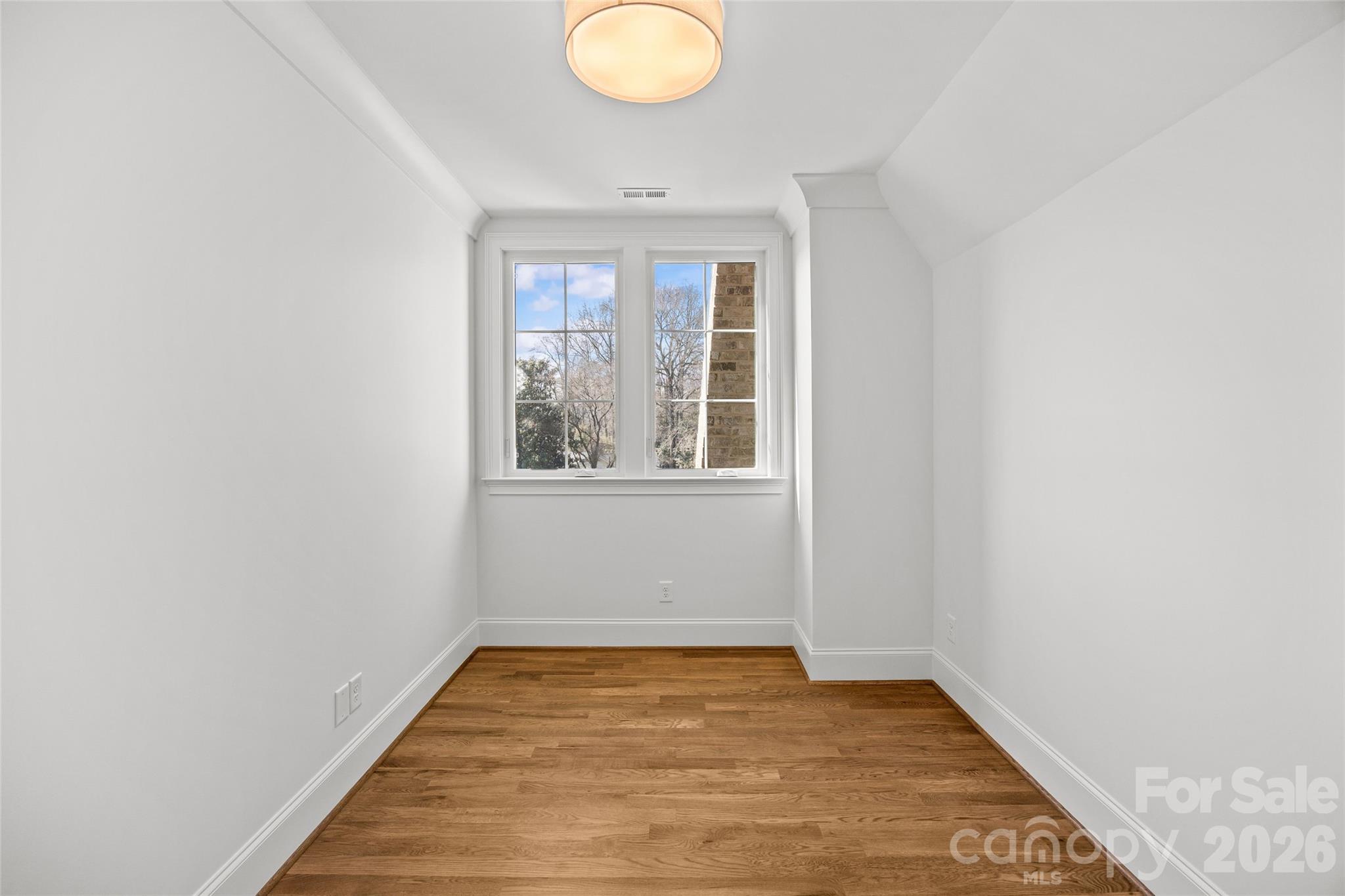 4715 Montclair Avenue Property Photo 36
