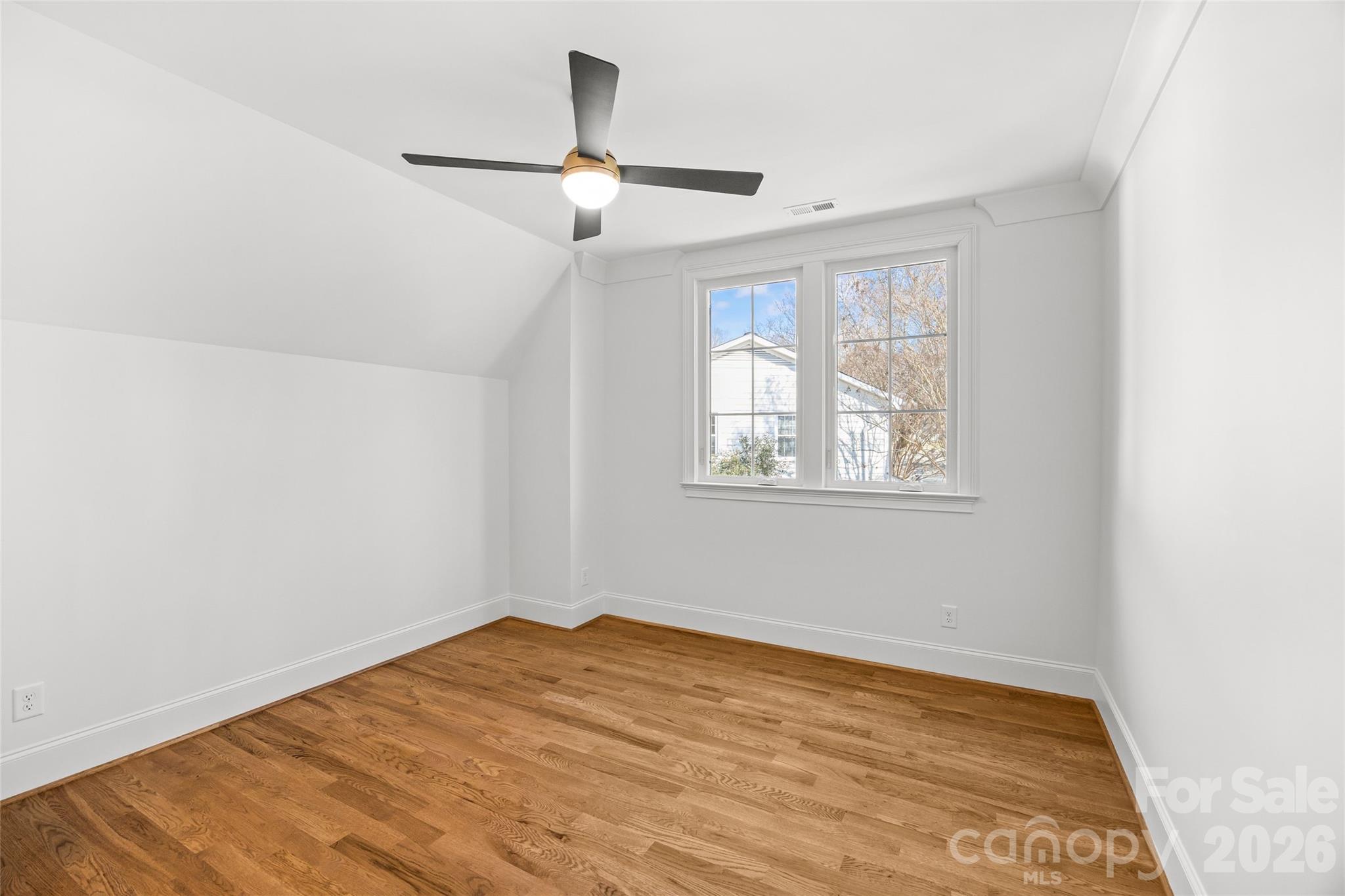 4715 Montclair Avenue Property Photo 37