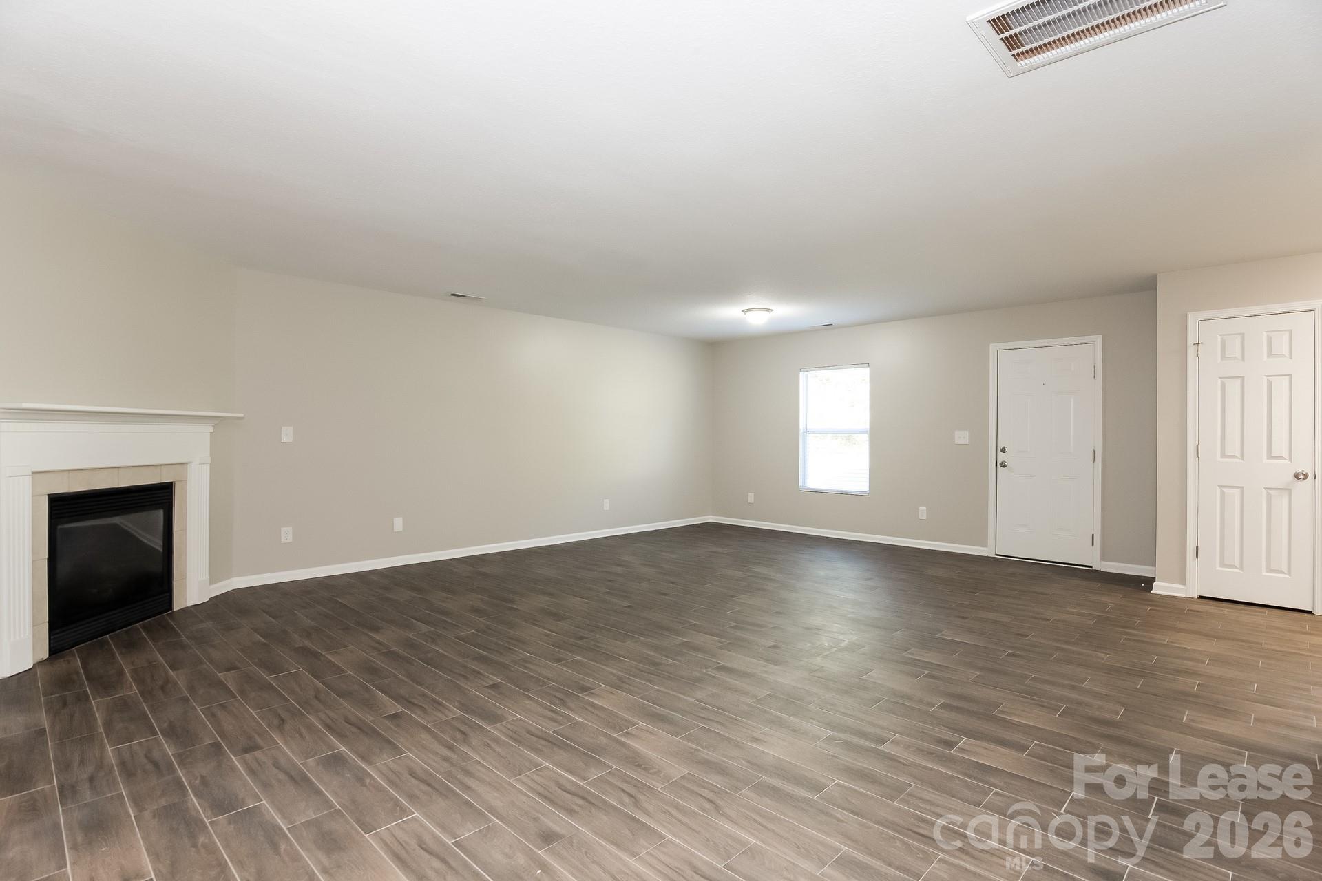 1630 Ledson Court Property Photo 3