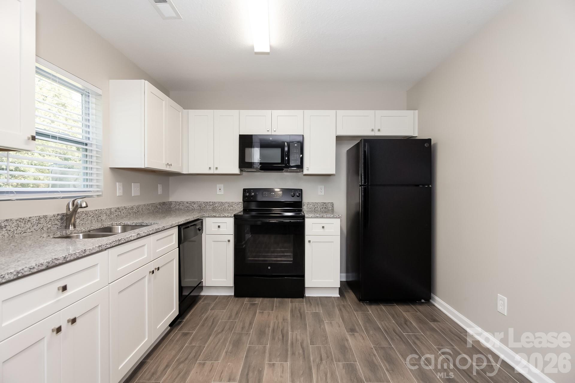 1630 Ledson Court Property Photo 6