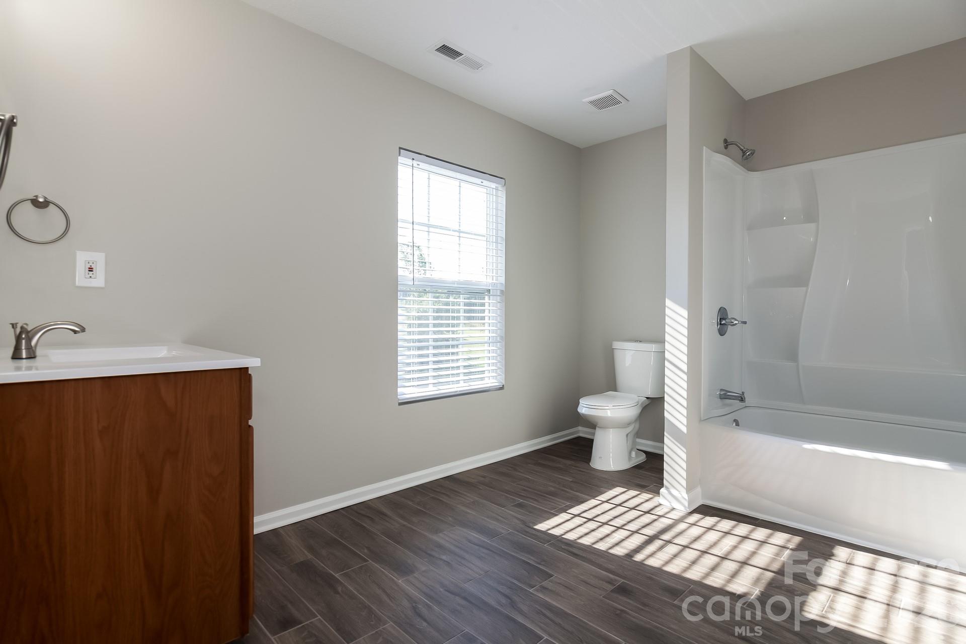 1630 Ledson Court Property Photo 8
