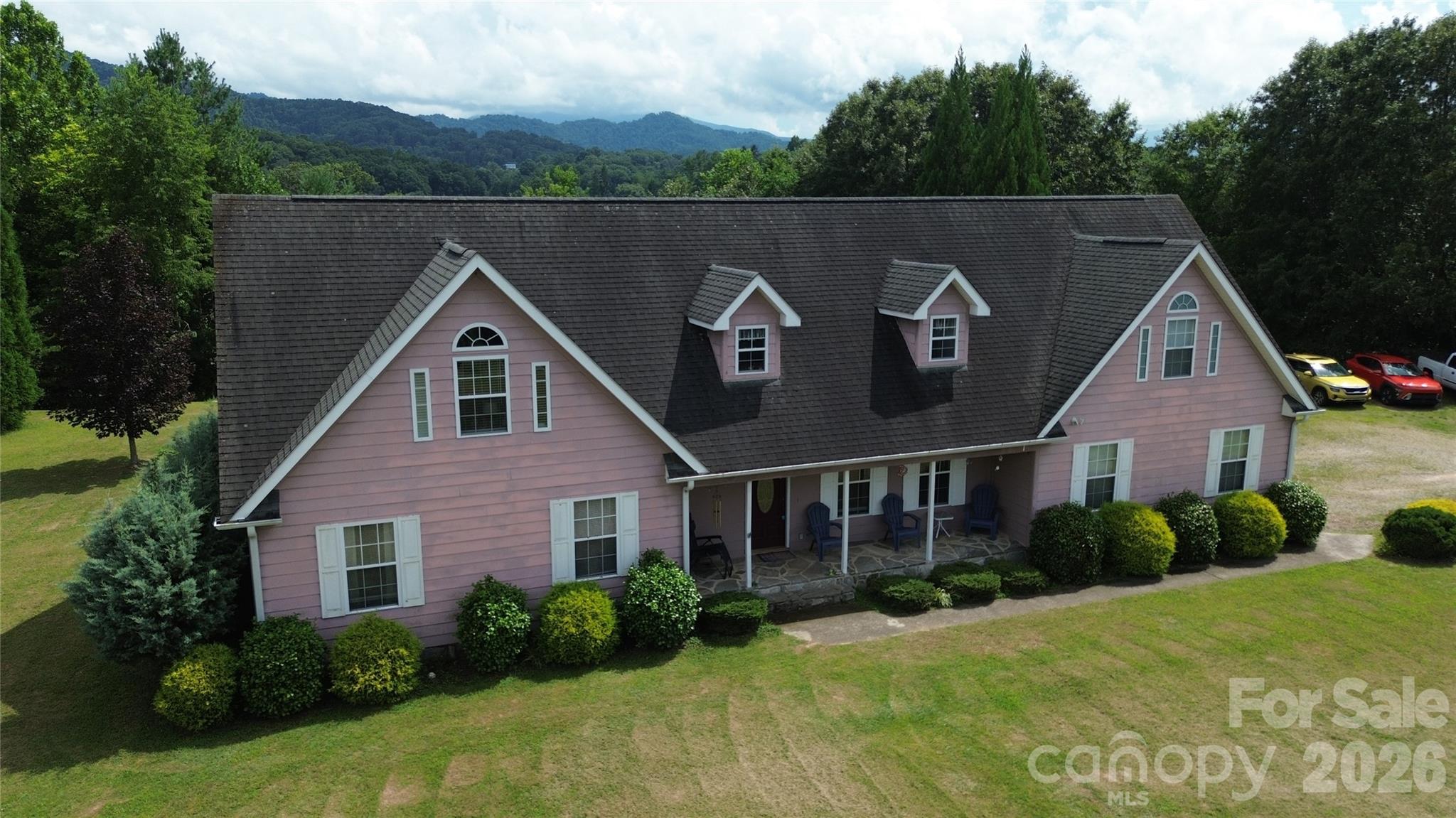 130 Crestview Street Property Photo 3