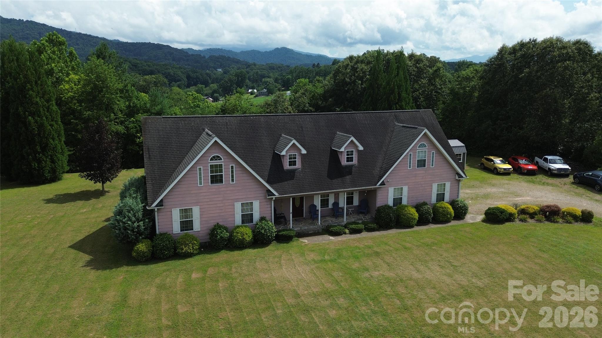 130 Crestview Street Property Photo 4