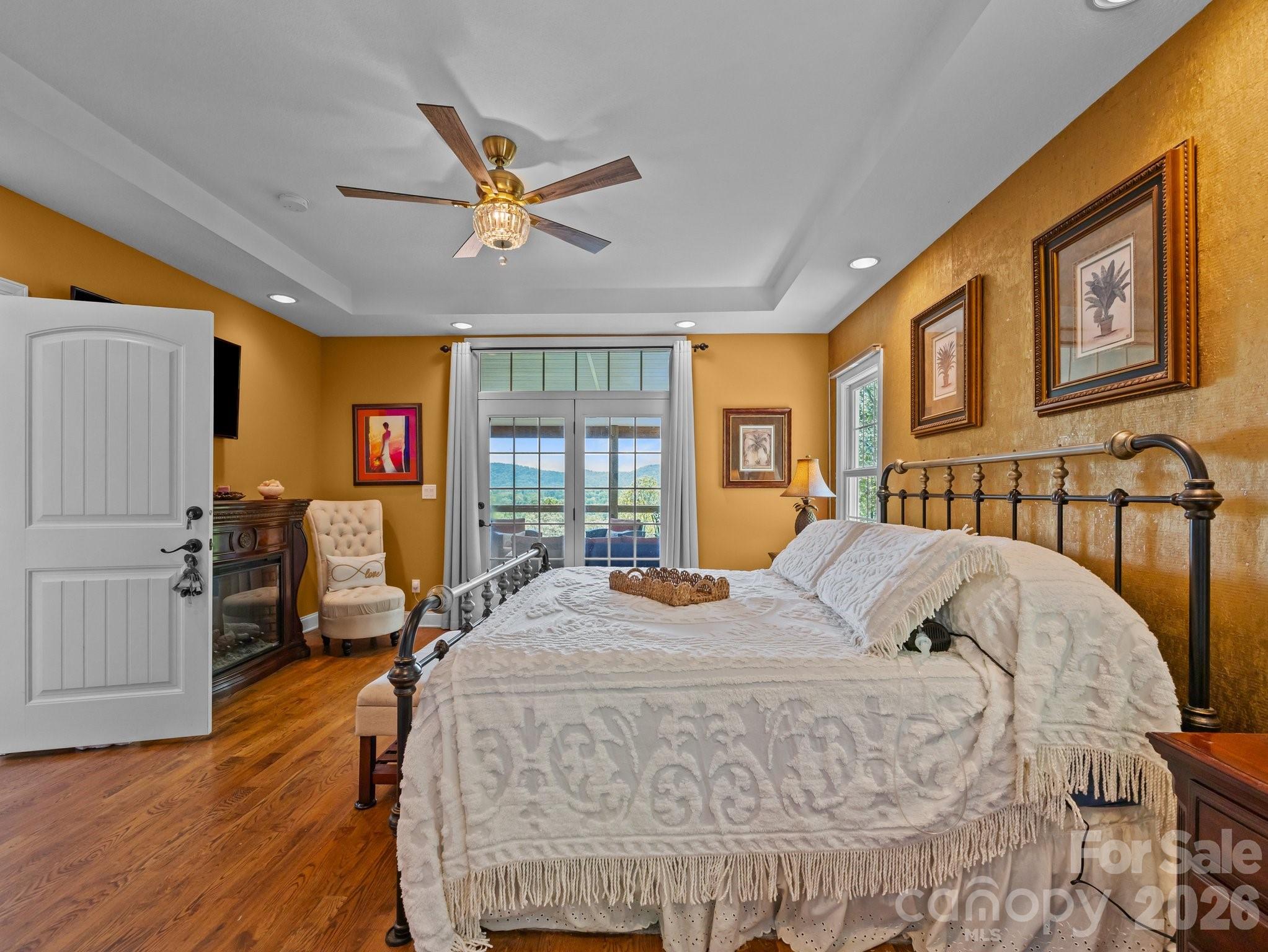 410 Lamp Post Drive Property Photo 6