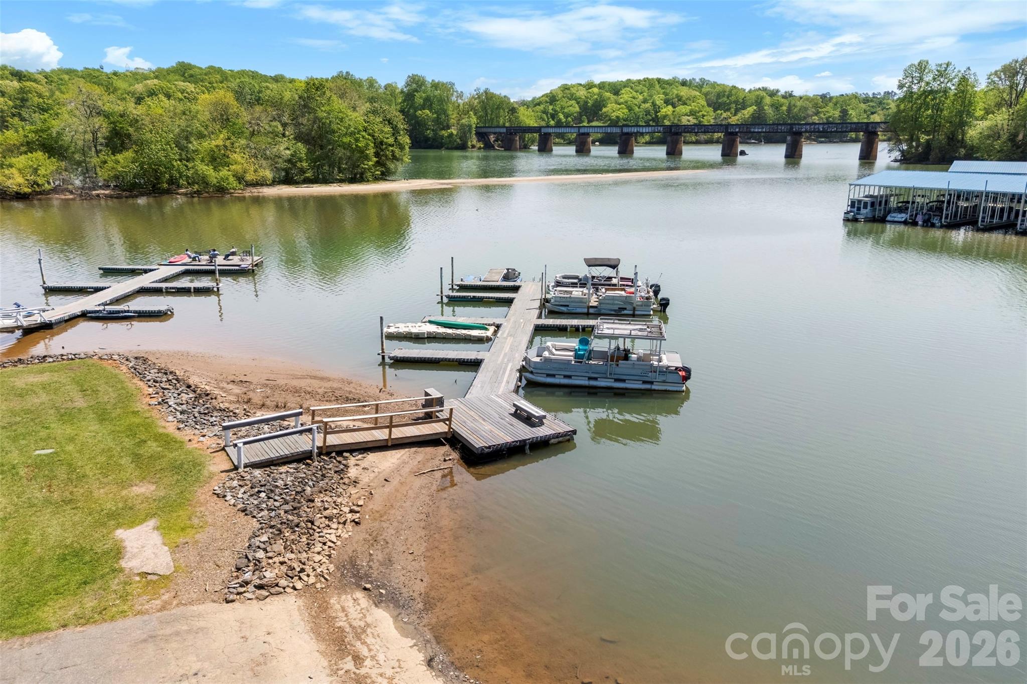 1420 River Drive Property Photo 1