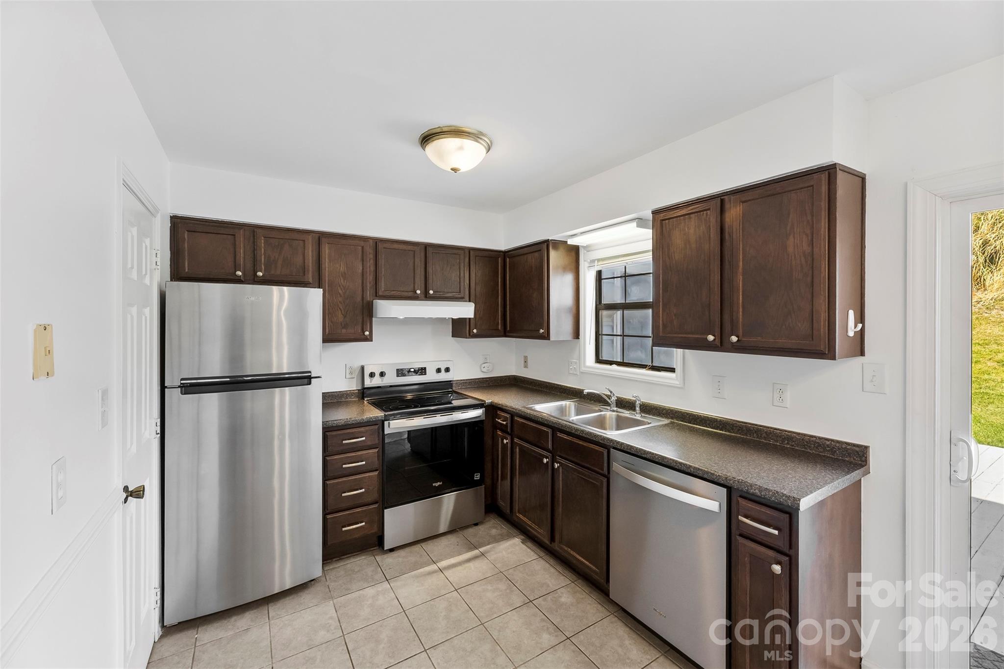 1420 River Drive Property Photo 8