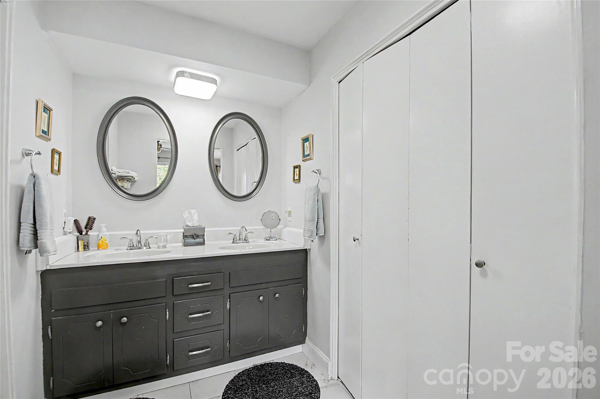 8 Lakemoor Lane 8 Property Photo 31