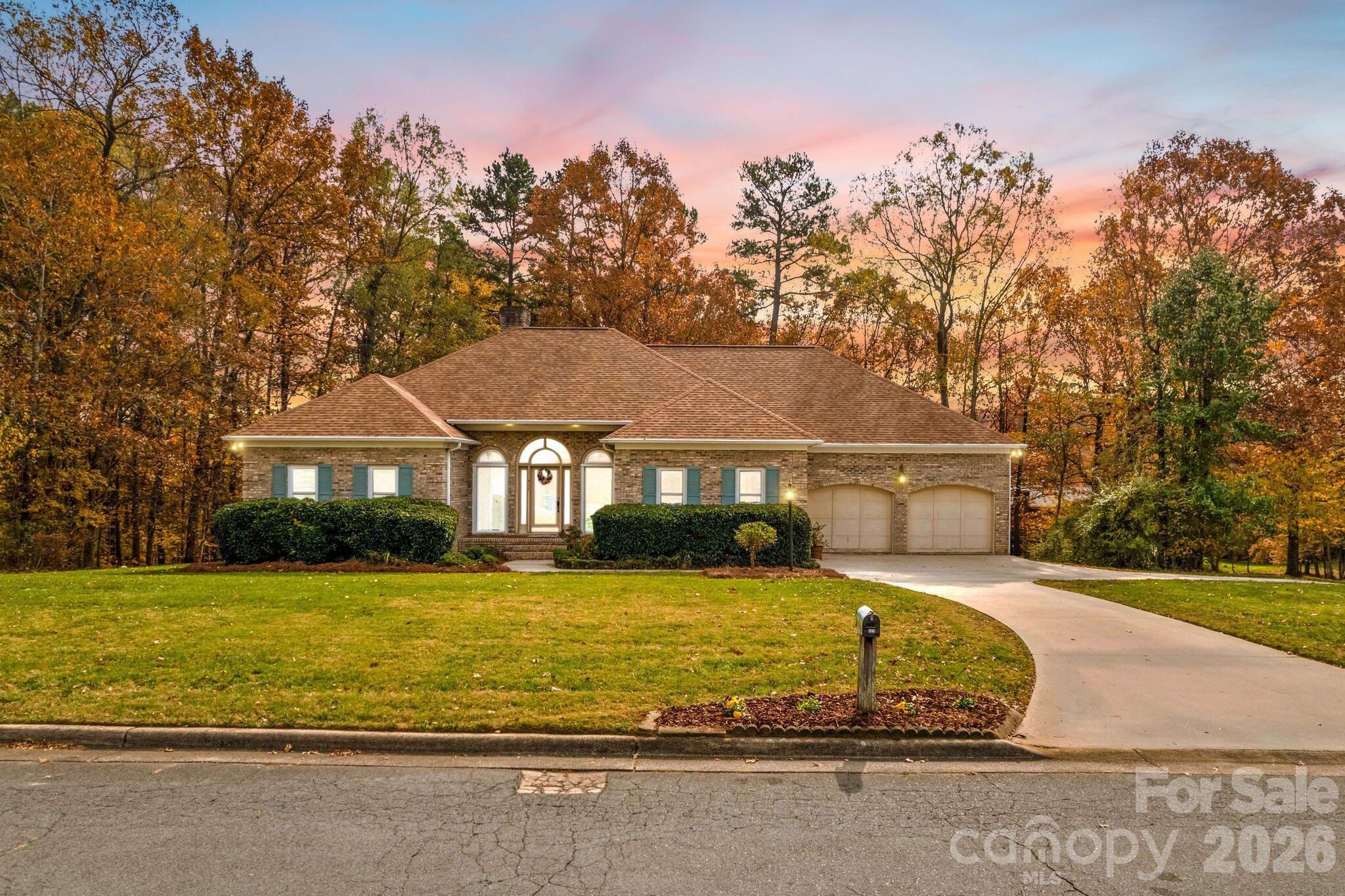 411 Wildwood Drive Property Photo 3