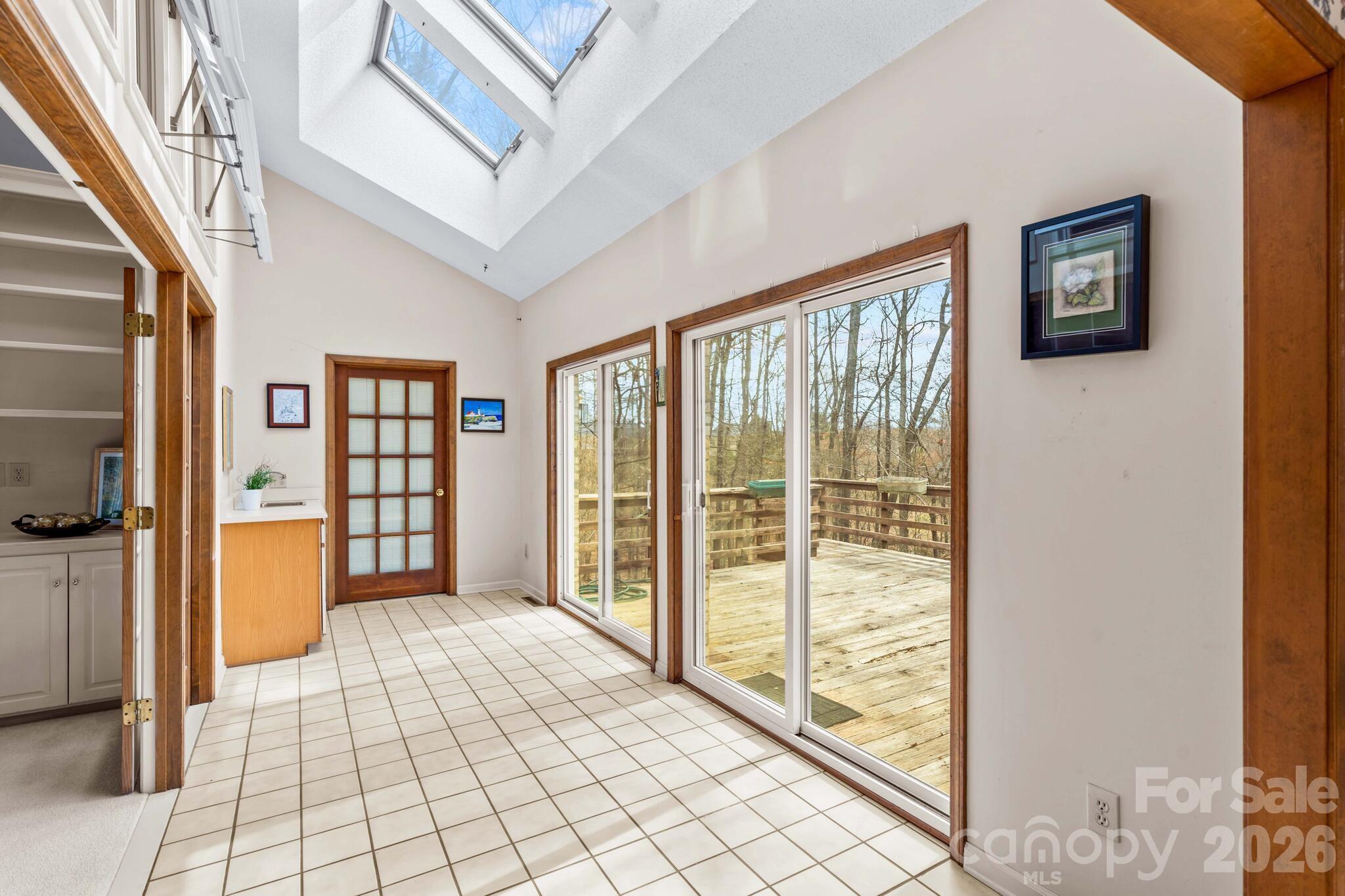 411 Wildwood Drive Property Photo 10