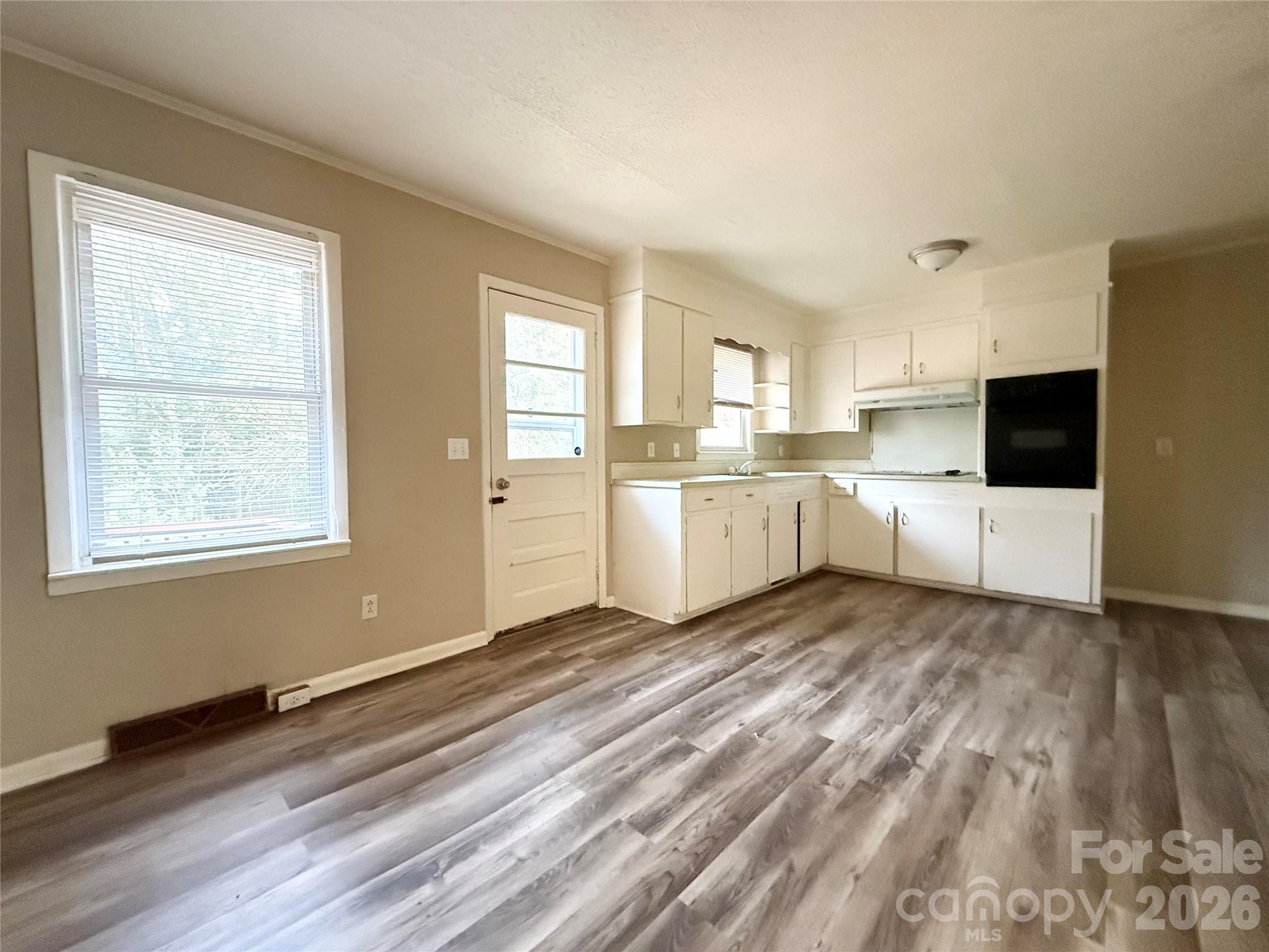 406 N Rutherford Street Property Photo 4