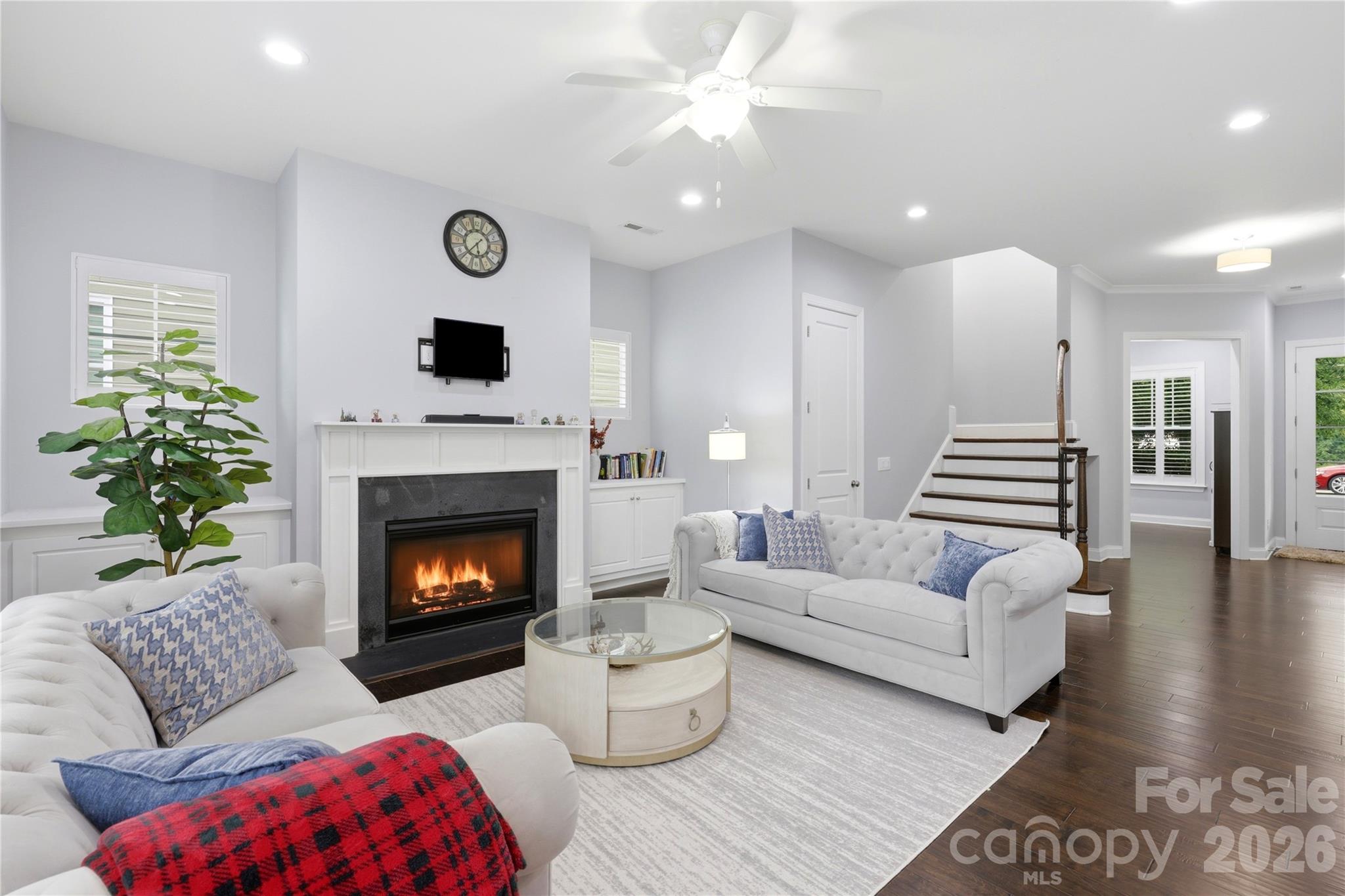 5401 Meadowcroft Way Property Photo 7