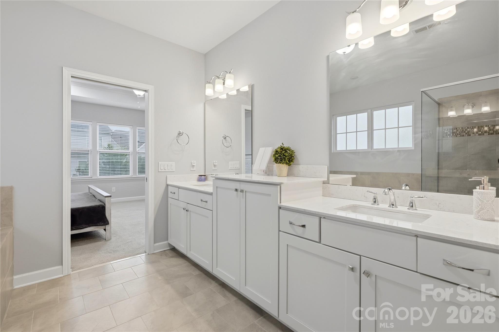 5401 Meadowcroft Way Property Photo 22