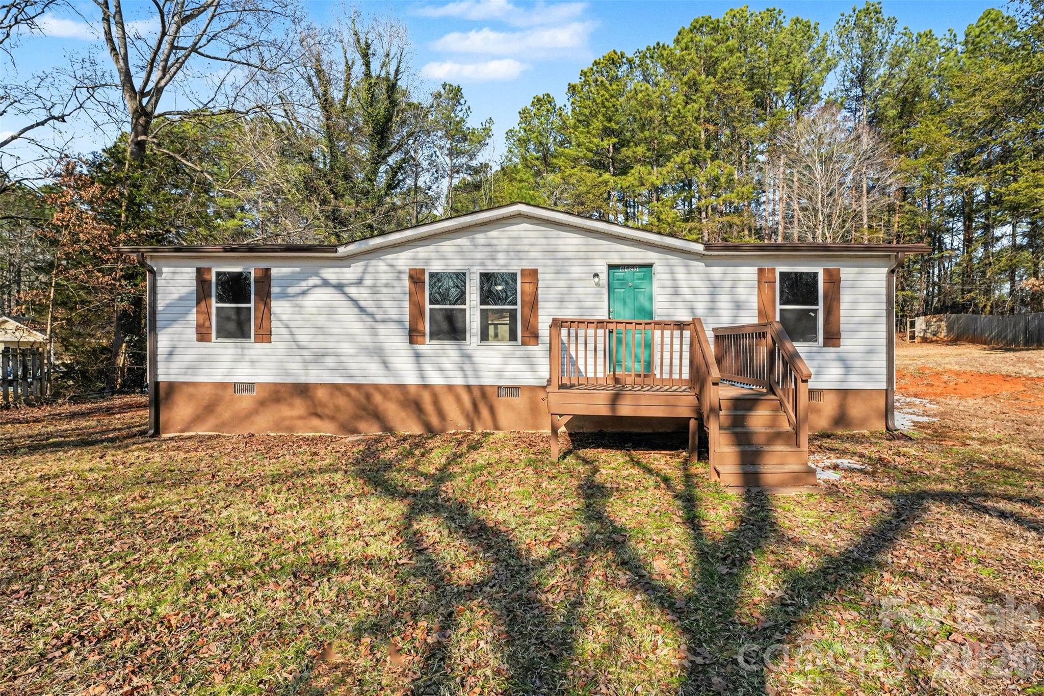 6423 Helens Way Property Photo 1
