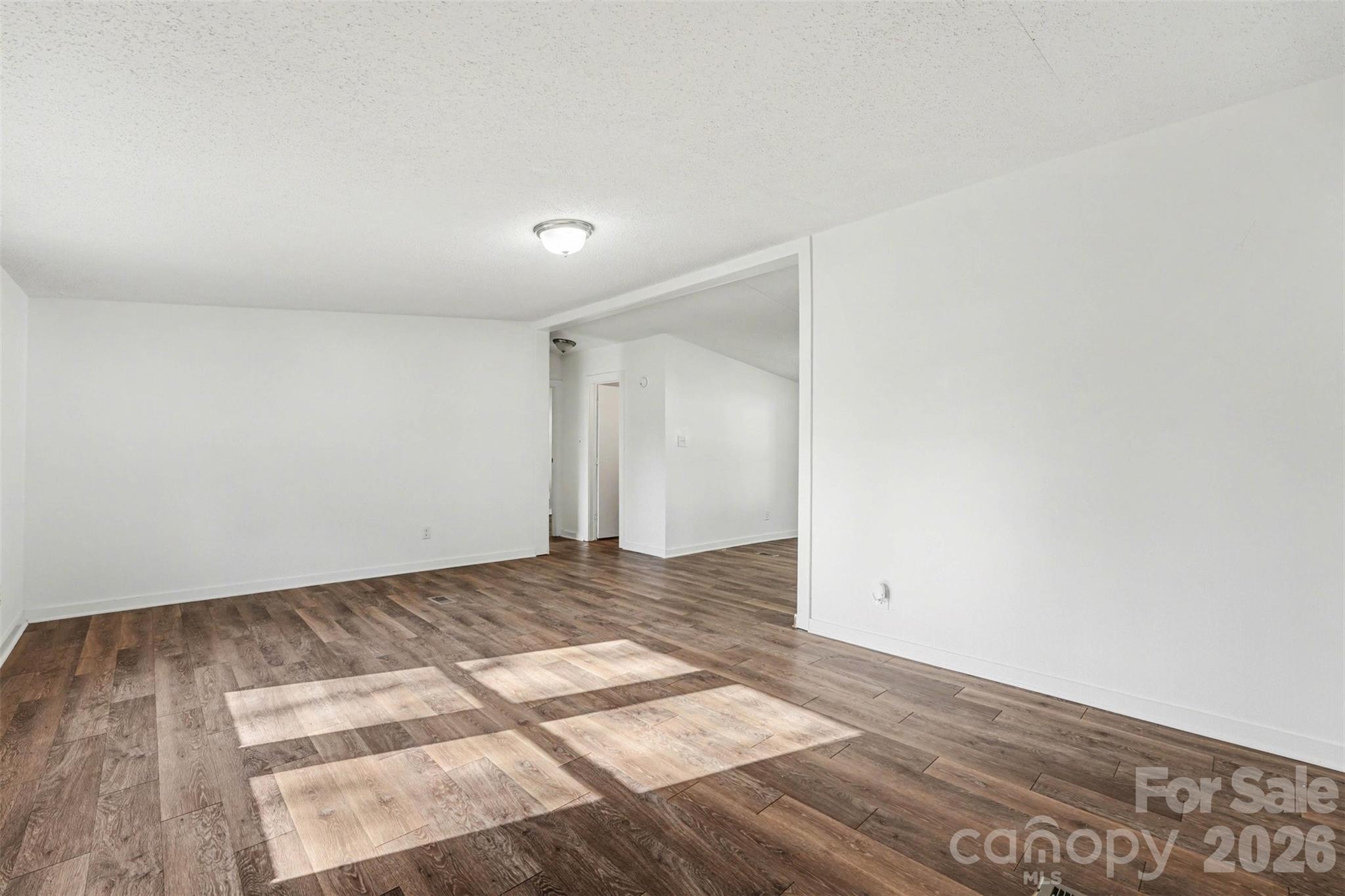 6423 Helens Way Property Photo 9