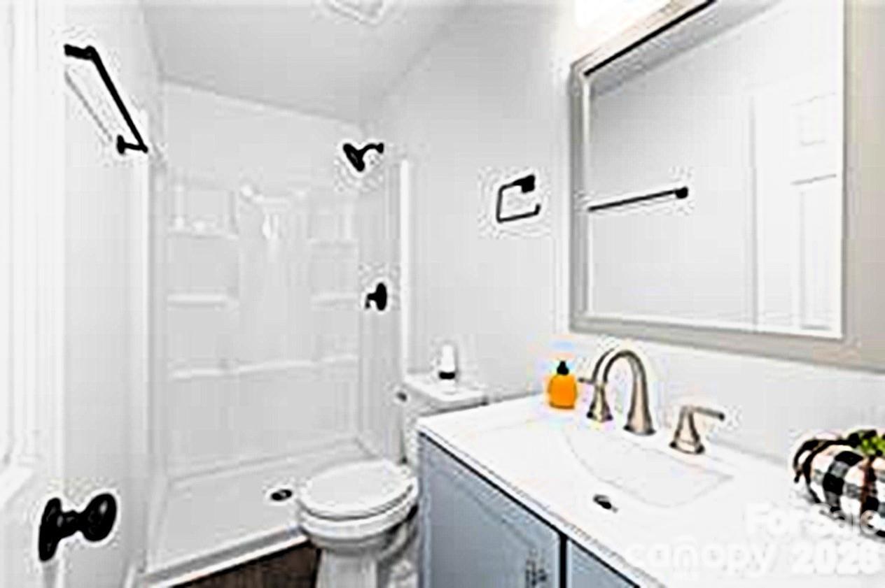 332 Dunlap Street Property Photo 8