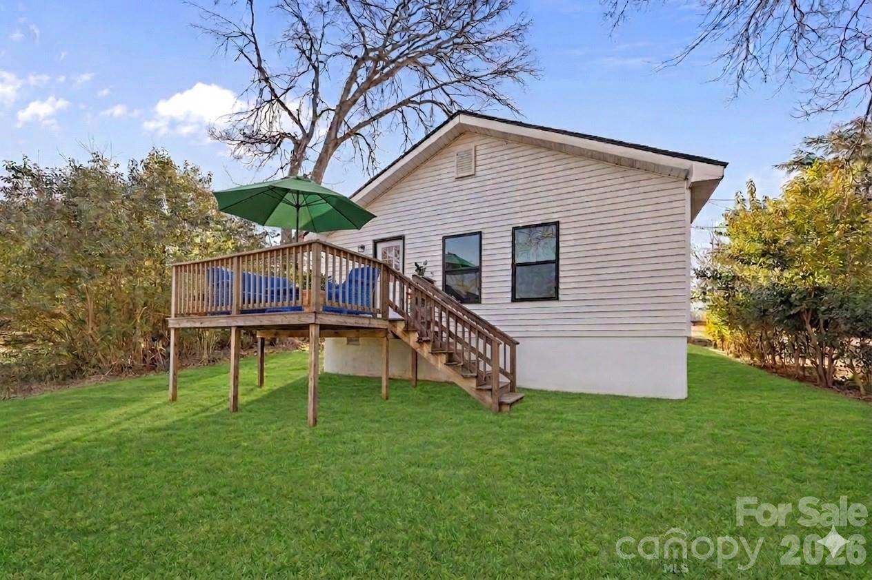 332 Dunlap Street Property Photo 9