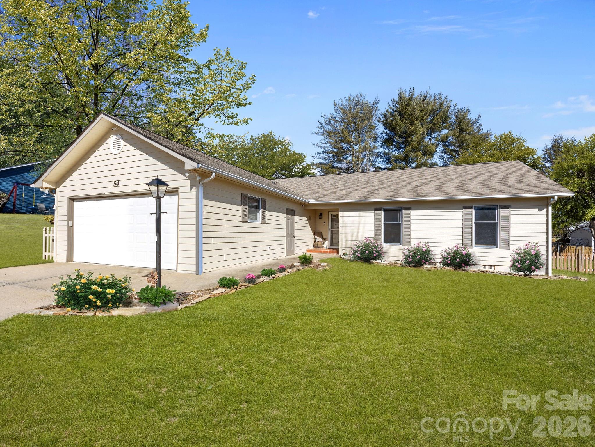54 Mt Carmel Drive Property Photo 1