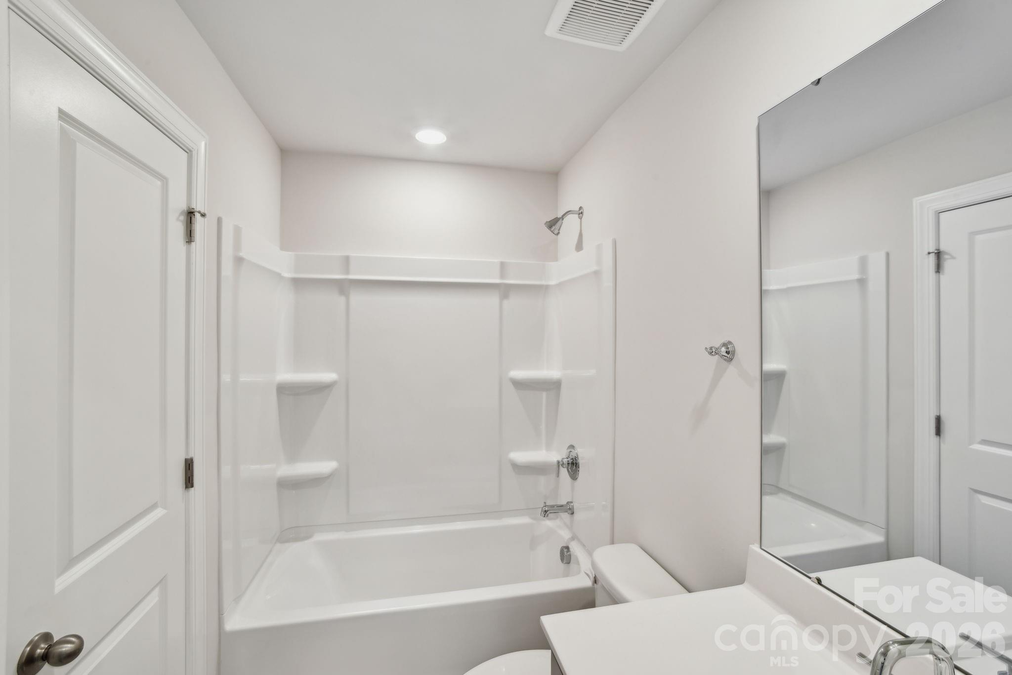 411 Luna Lane Property Photo 13