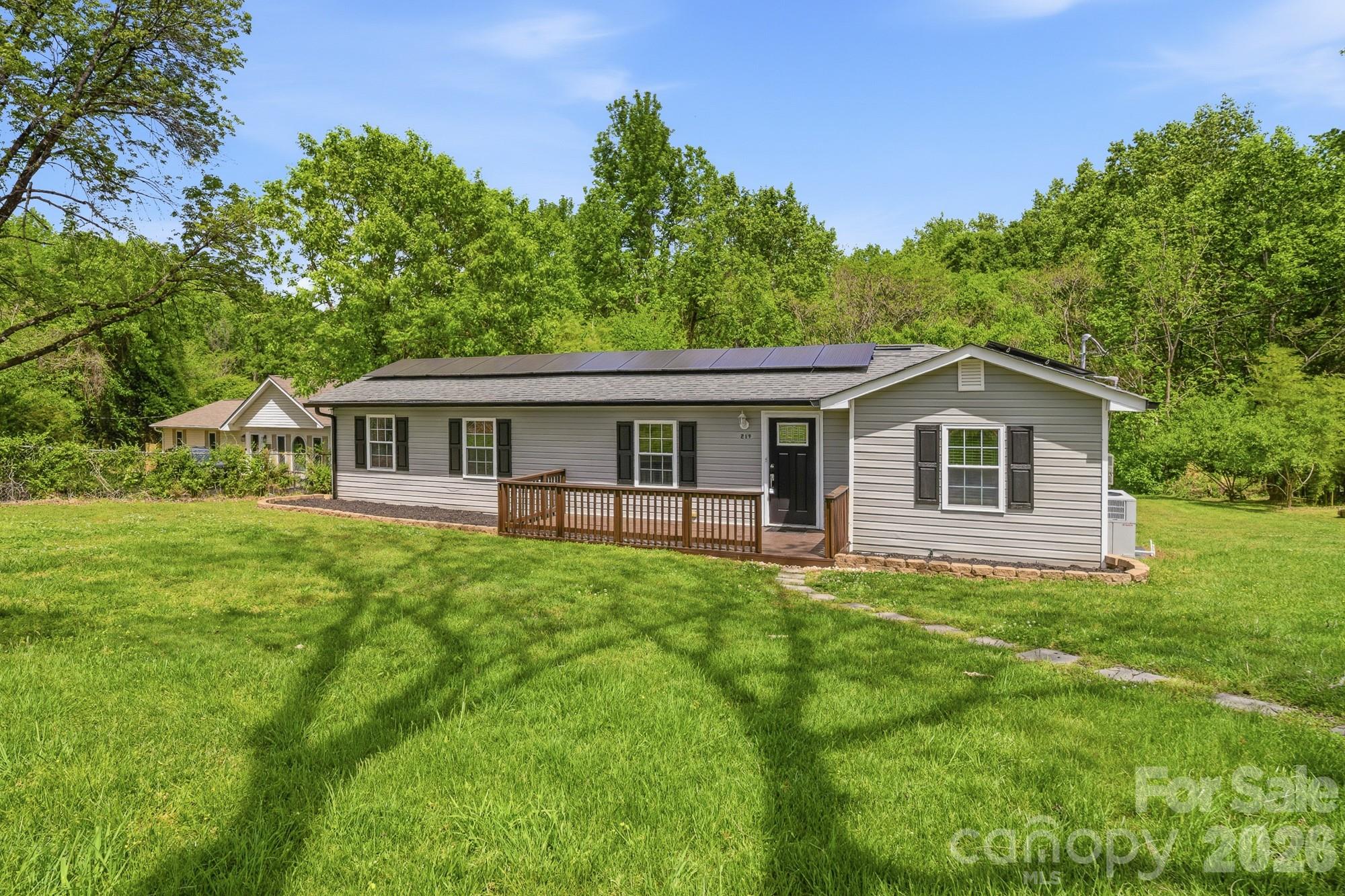 219 Breezewood Drive Property Photo 1