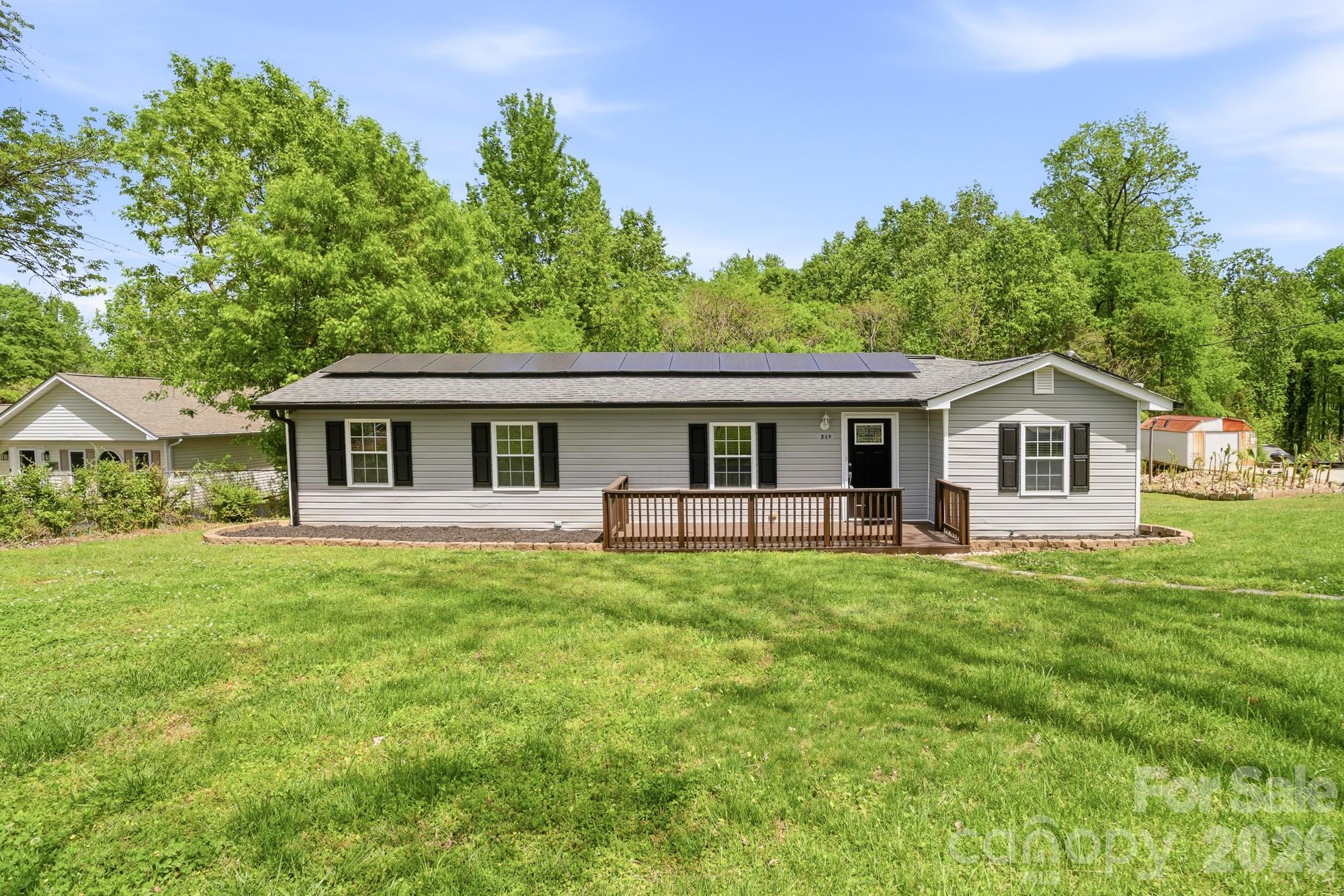 219 Breezewood Drive Property Photo 2