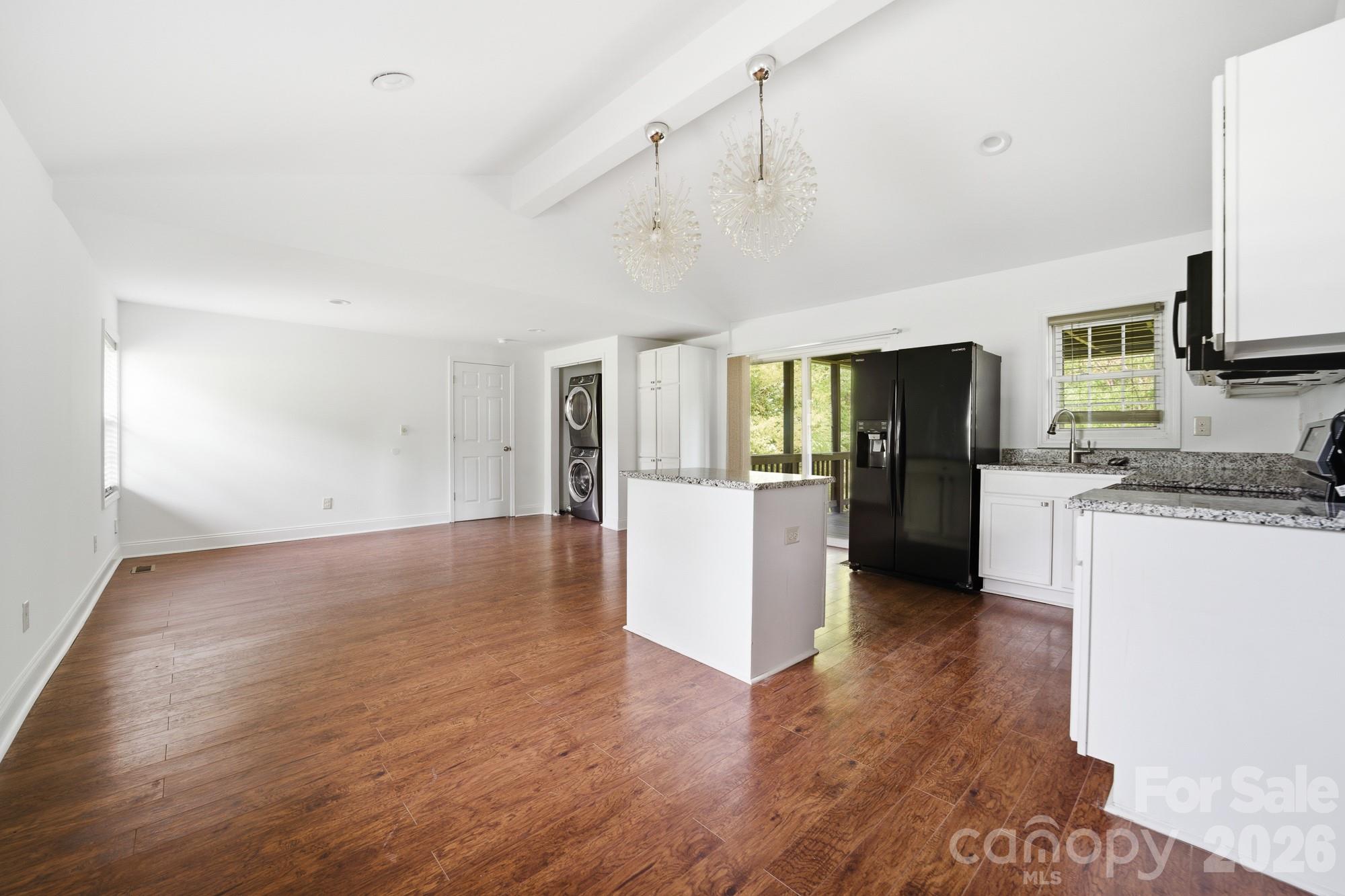 219 Breezewood Drive Property Photo 3