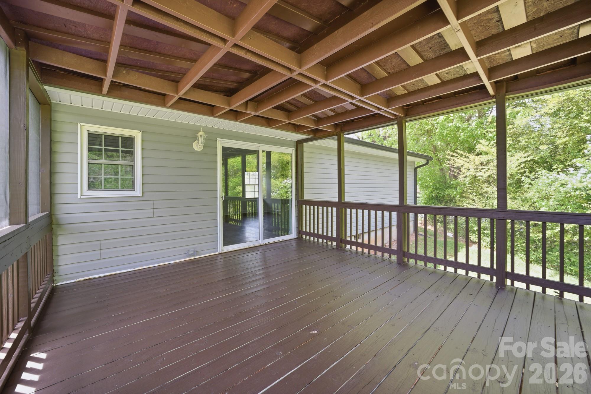 219 Breezewood Drive Property Photo 10