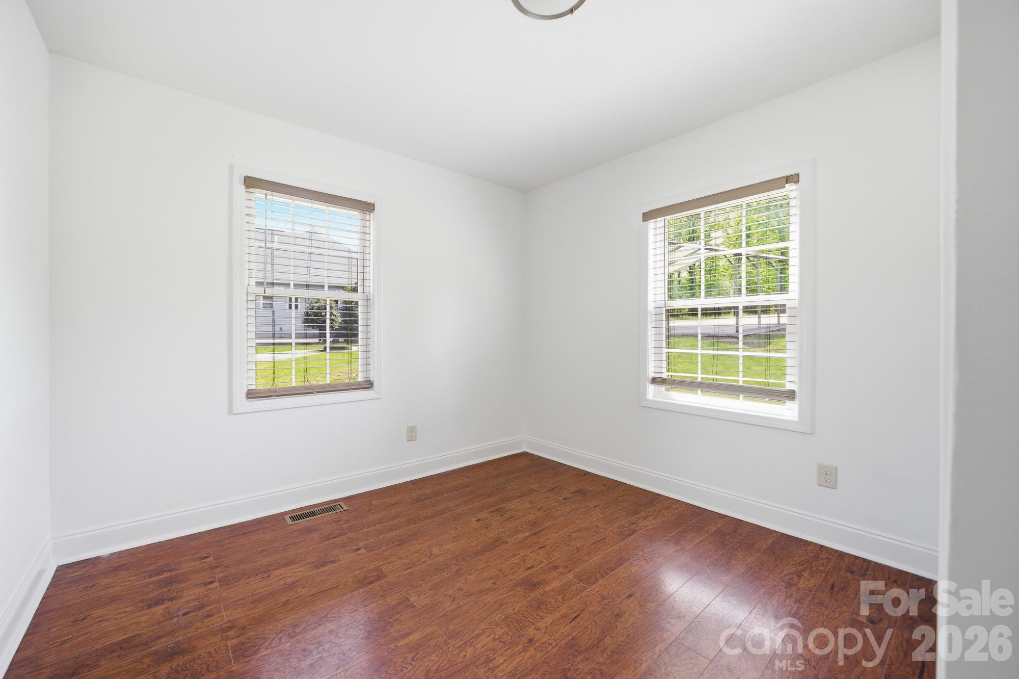 219 Breezewood Drive Property Photo 17
