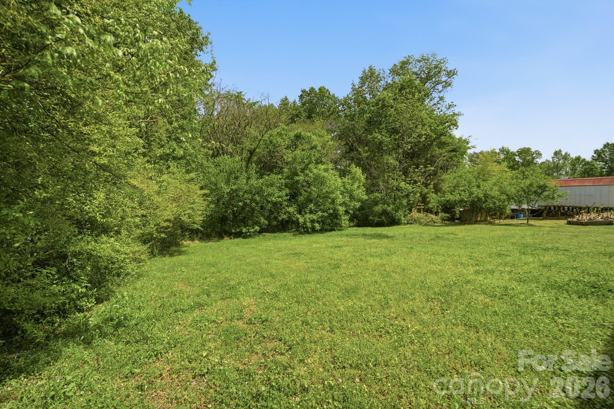 219 Breezewood Drive Property Photo 21
