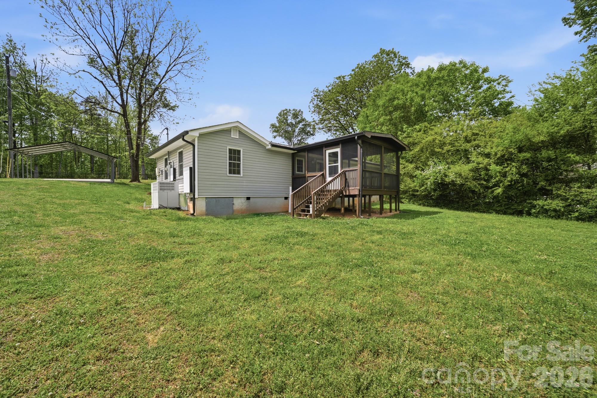 219 Breezewood Drive Property Photo 22