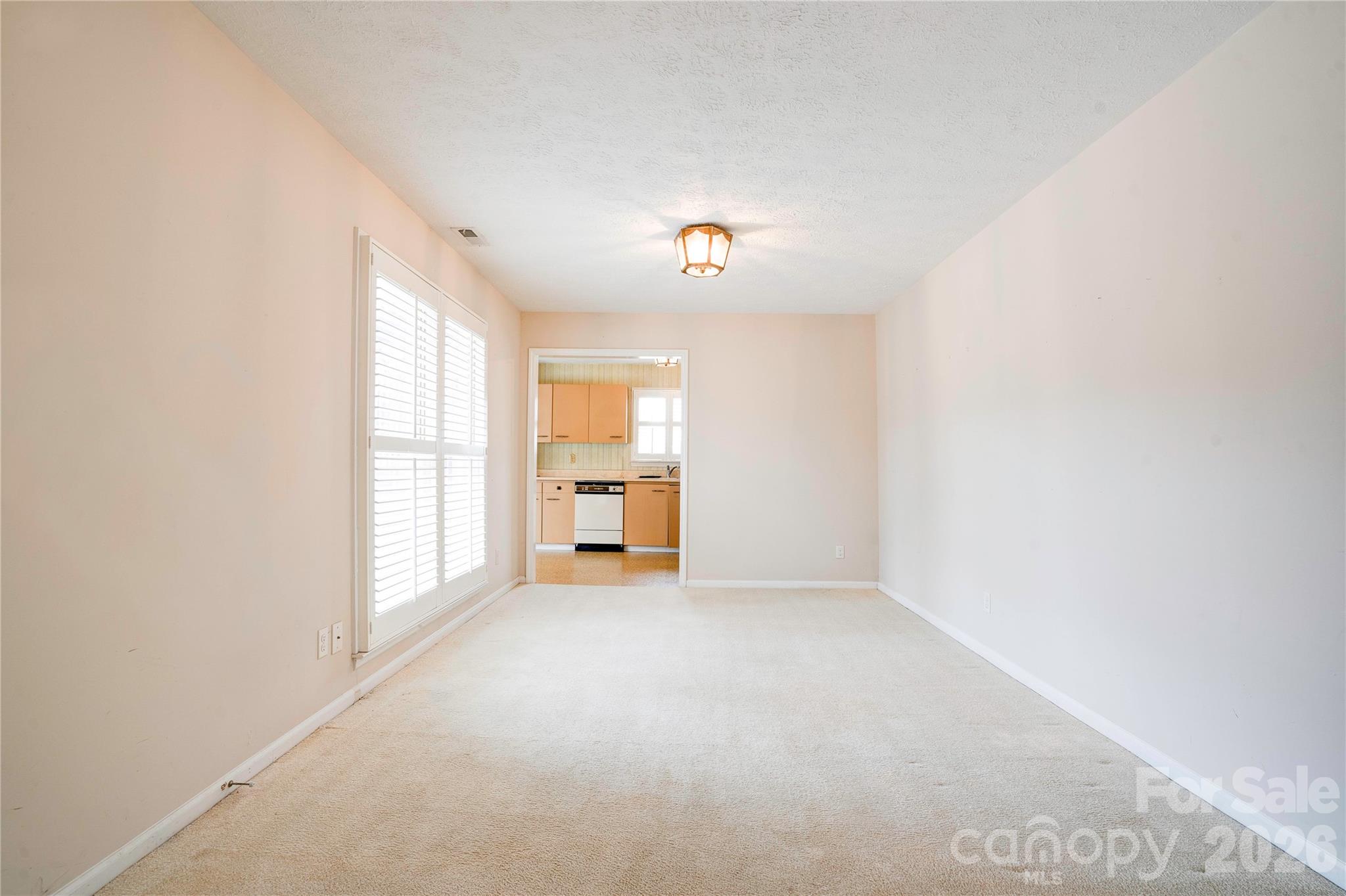 97-1 Edgemont Avenue Property Photo 6