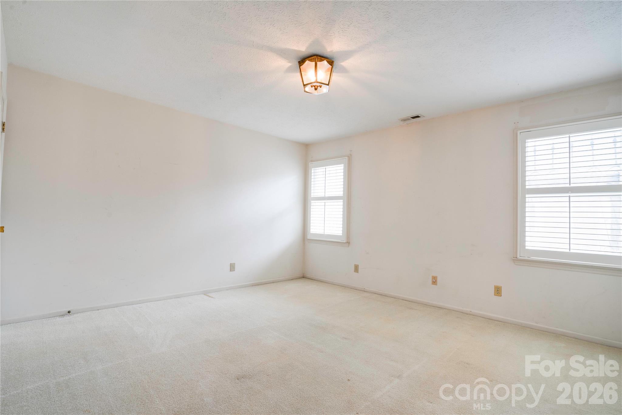97-1 Edgemont Avenue Property Photo 17