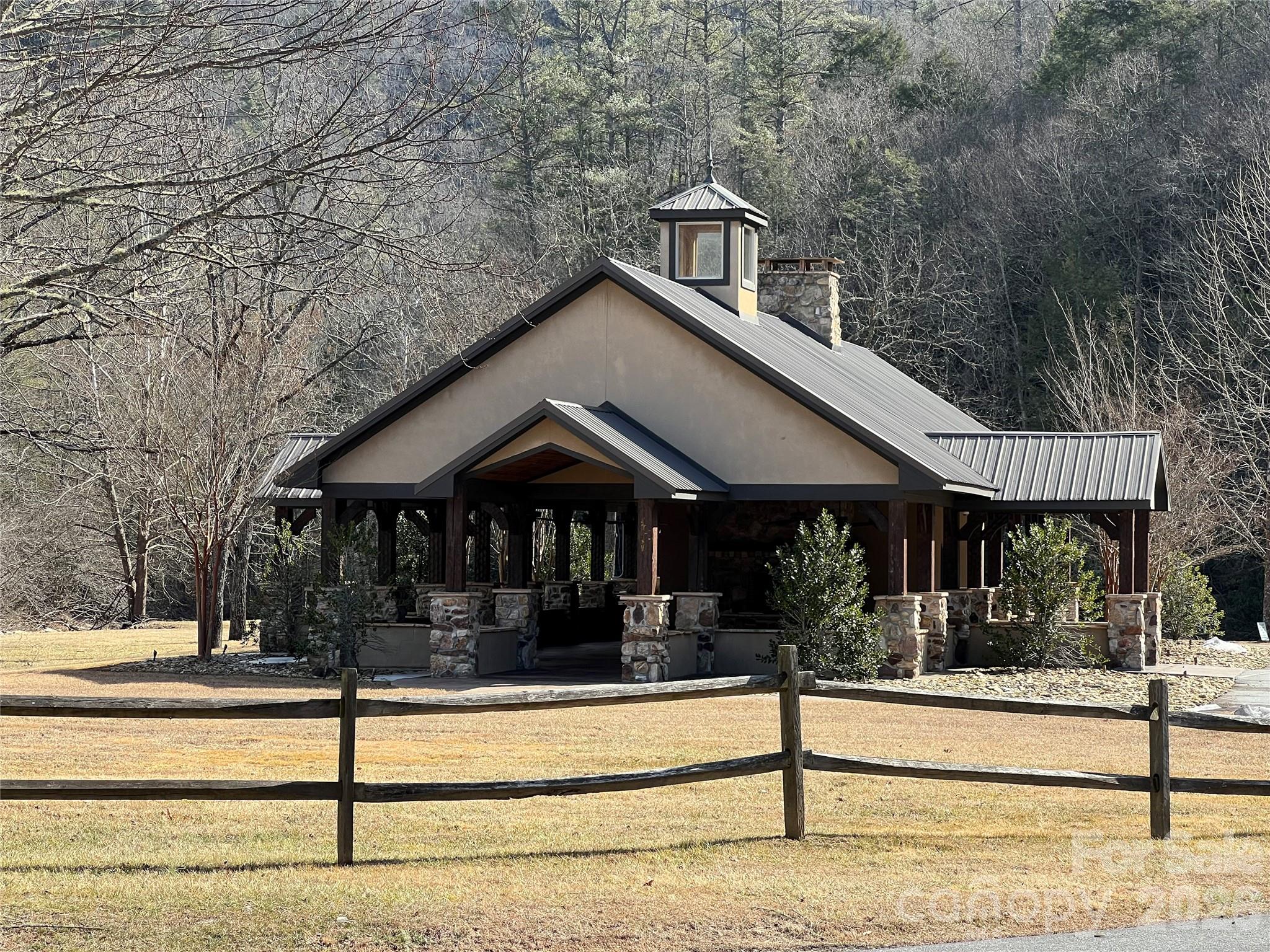 521 Timber Rock Drive 521 Property Photo 16