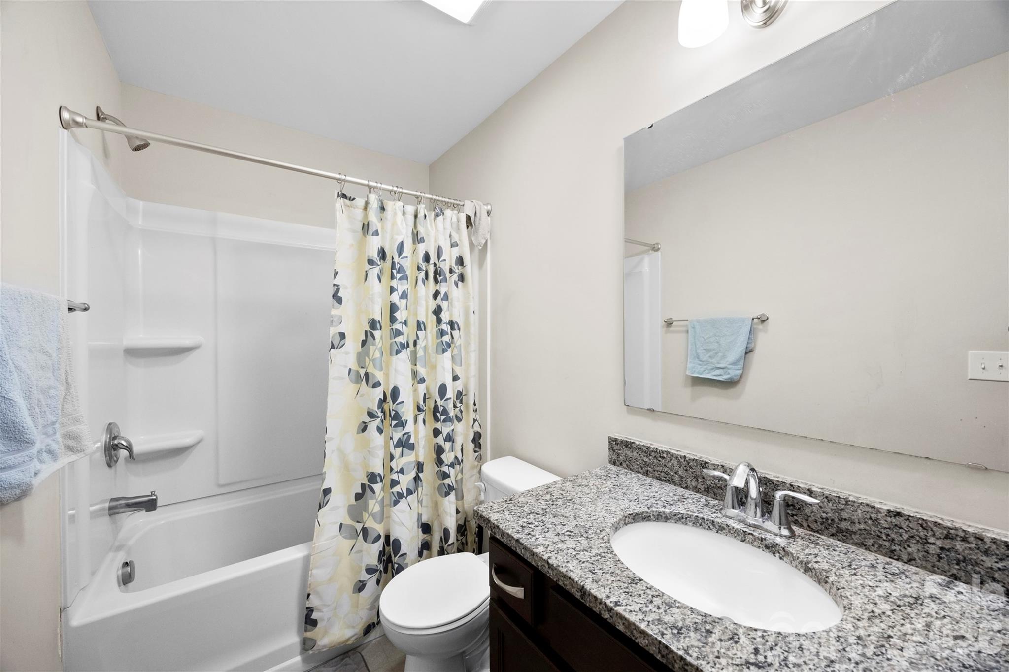 2342 Bloomfield Drive Property Photo 22