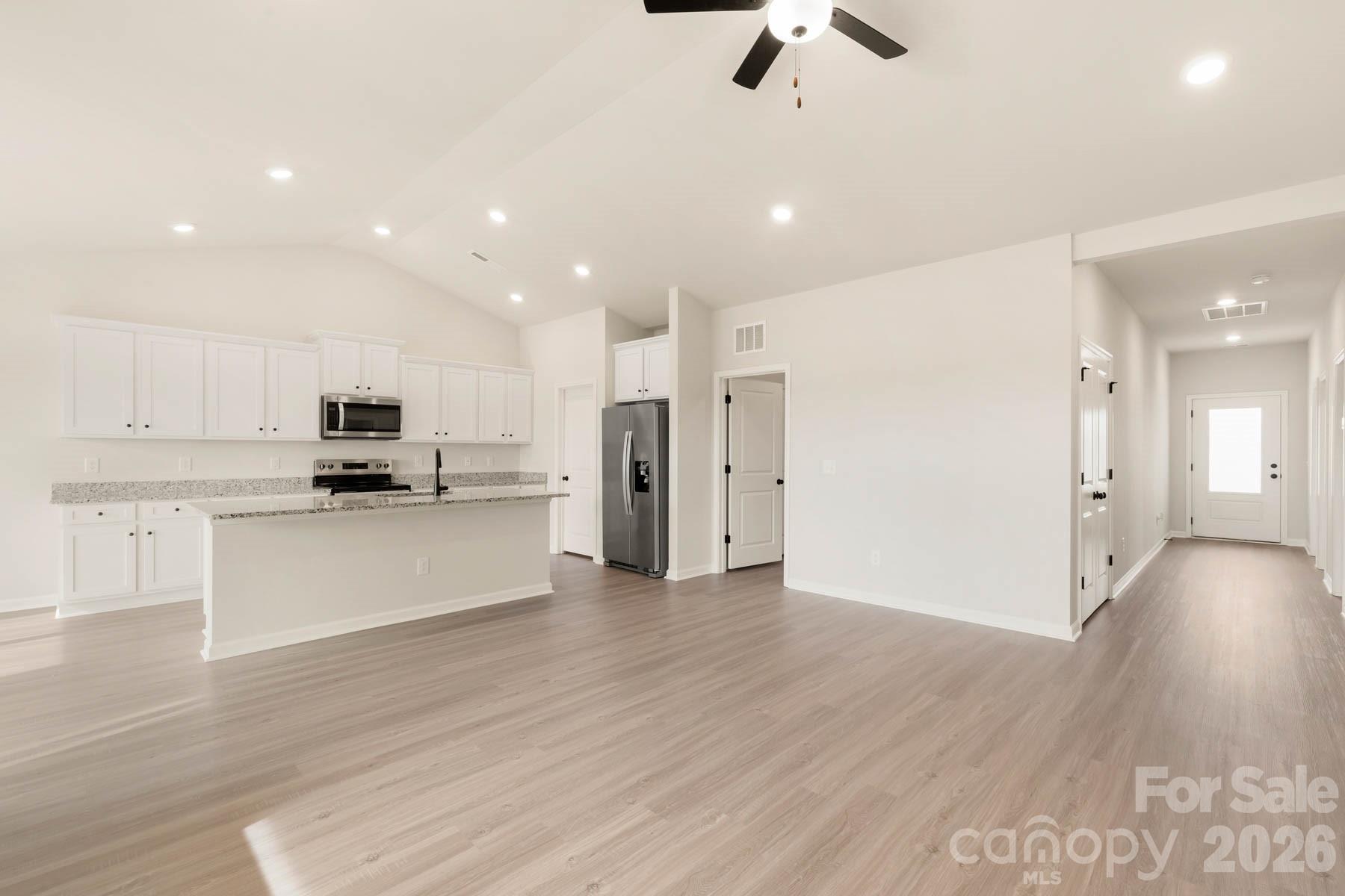 3330 Yorkshire Drive Property Photo 3