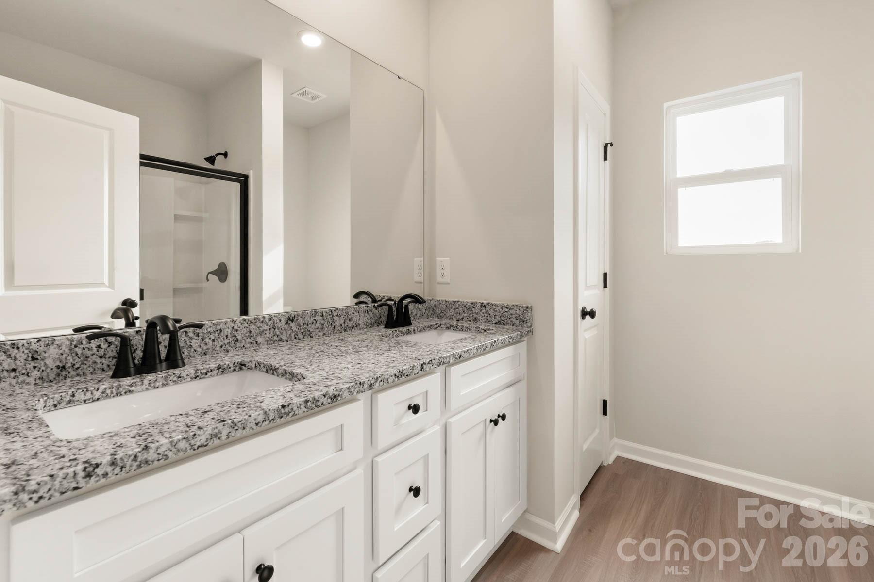 3330 Yorkshire Drive Property Photo 12
