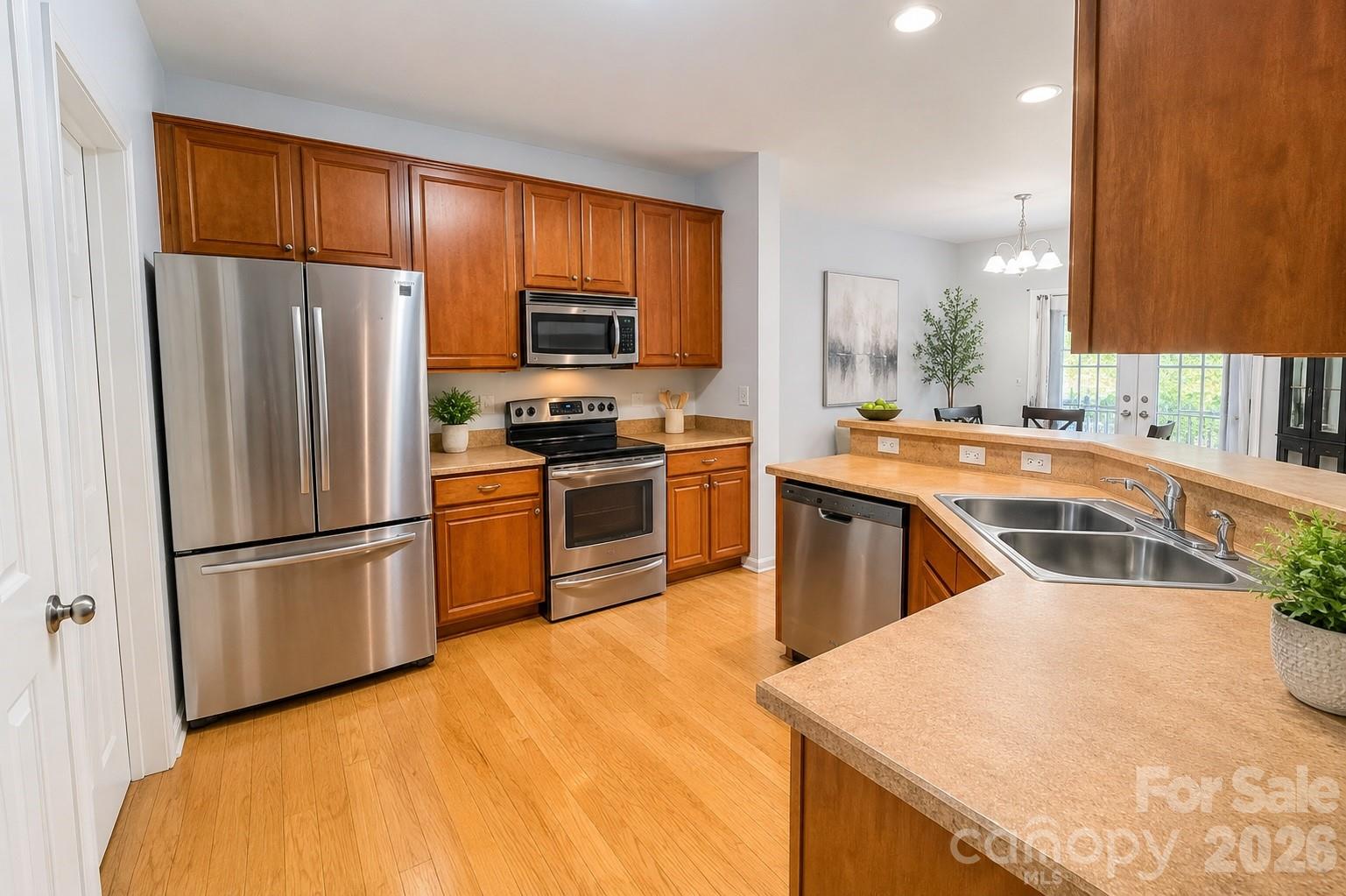 11667 Stockdale Court Property Photo 3