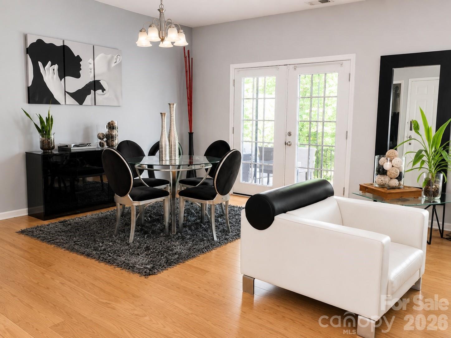 11667 Stockdale Court Property Photo 8