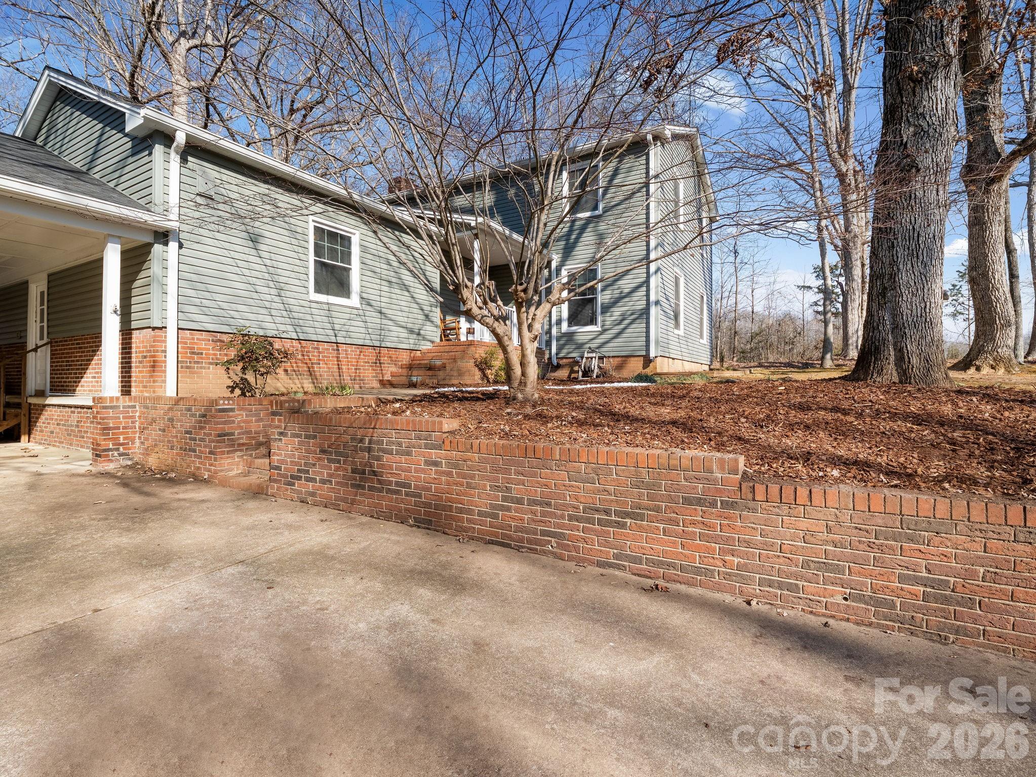 1409 Thea Drive Property Photo 4