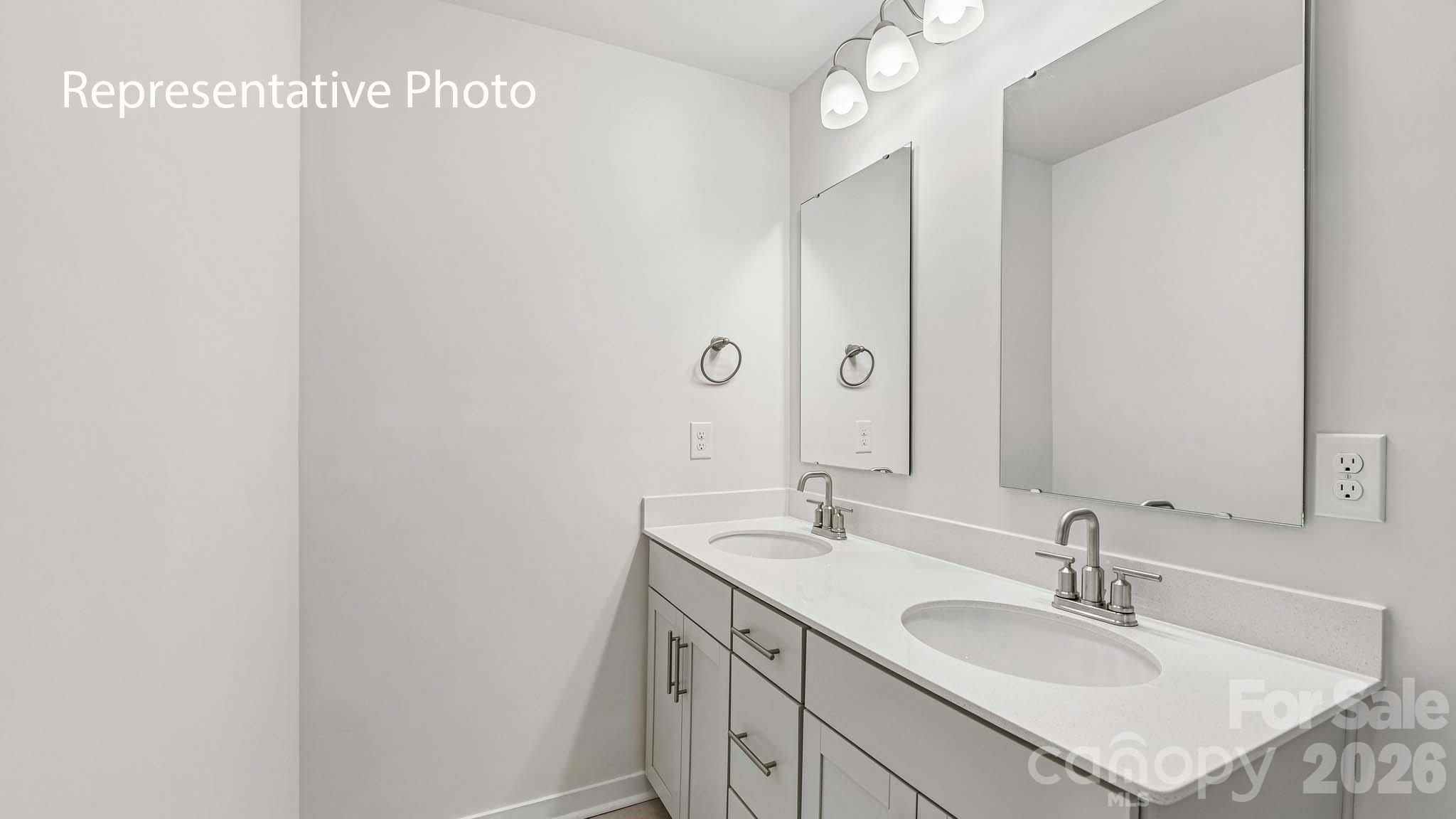 4225 Round Table Drive Property Photo 32