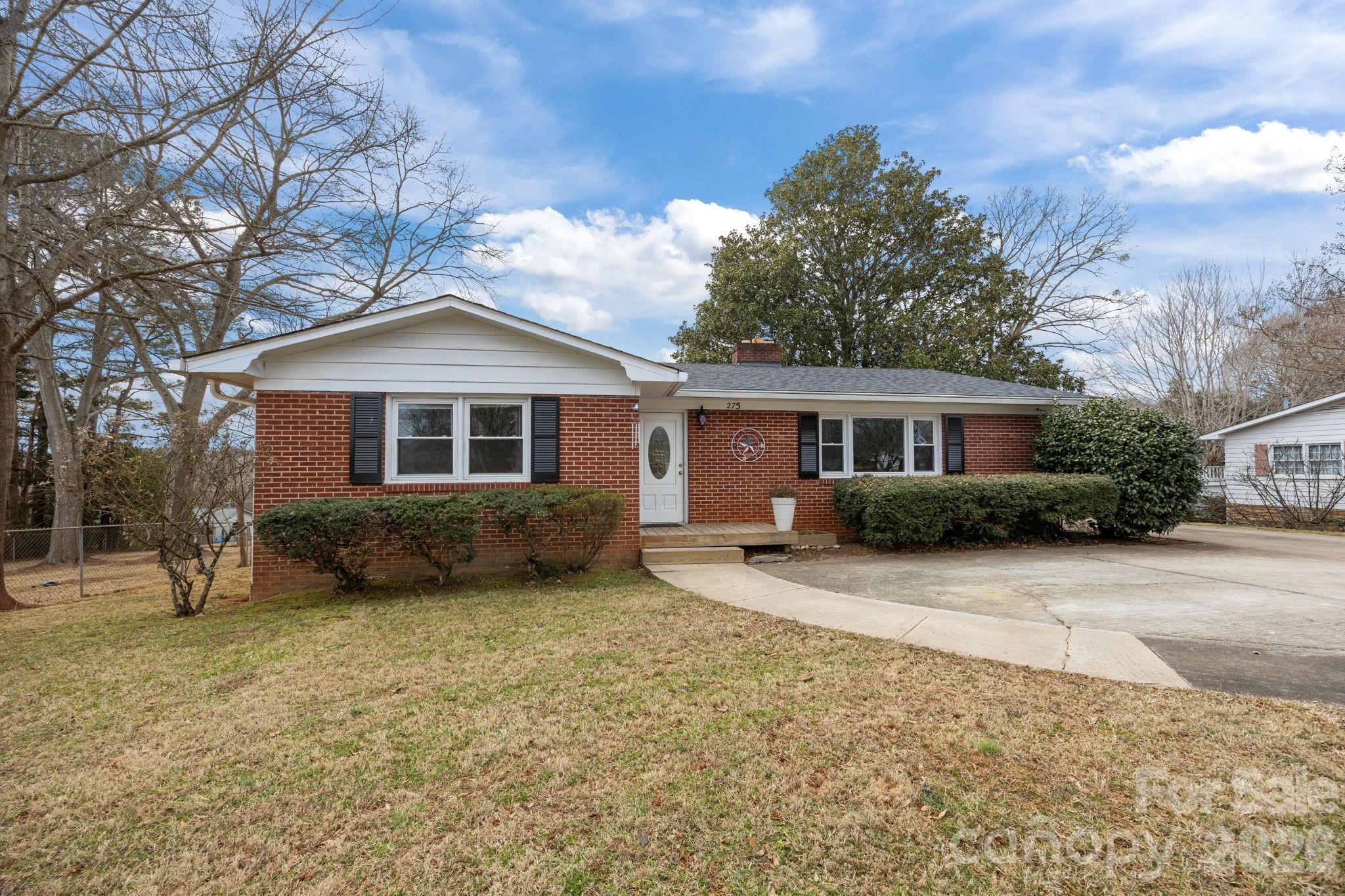 275 Tanner Street Property Photo 3