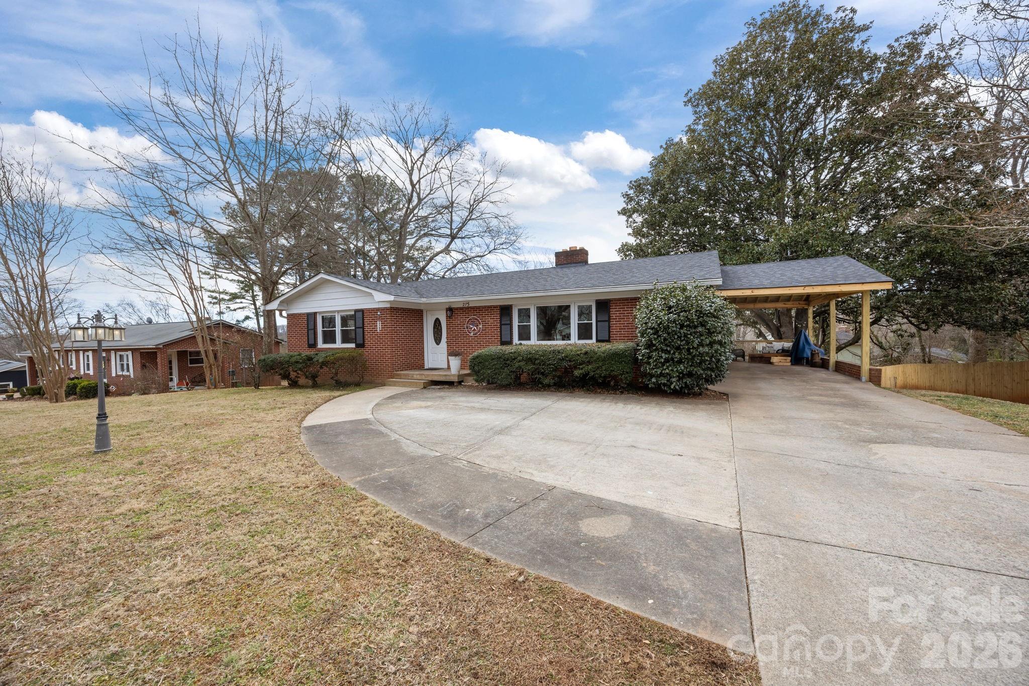 275 Tanner Street Property Photo 4