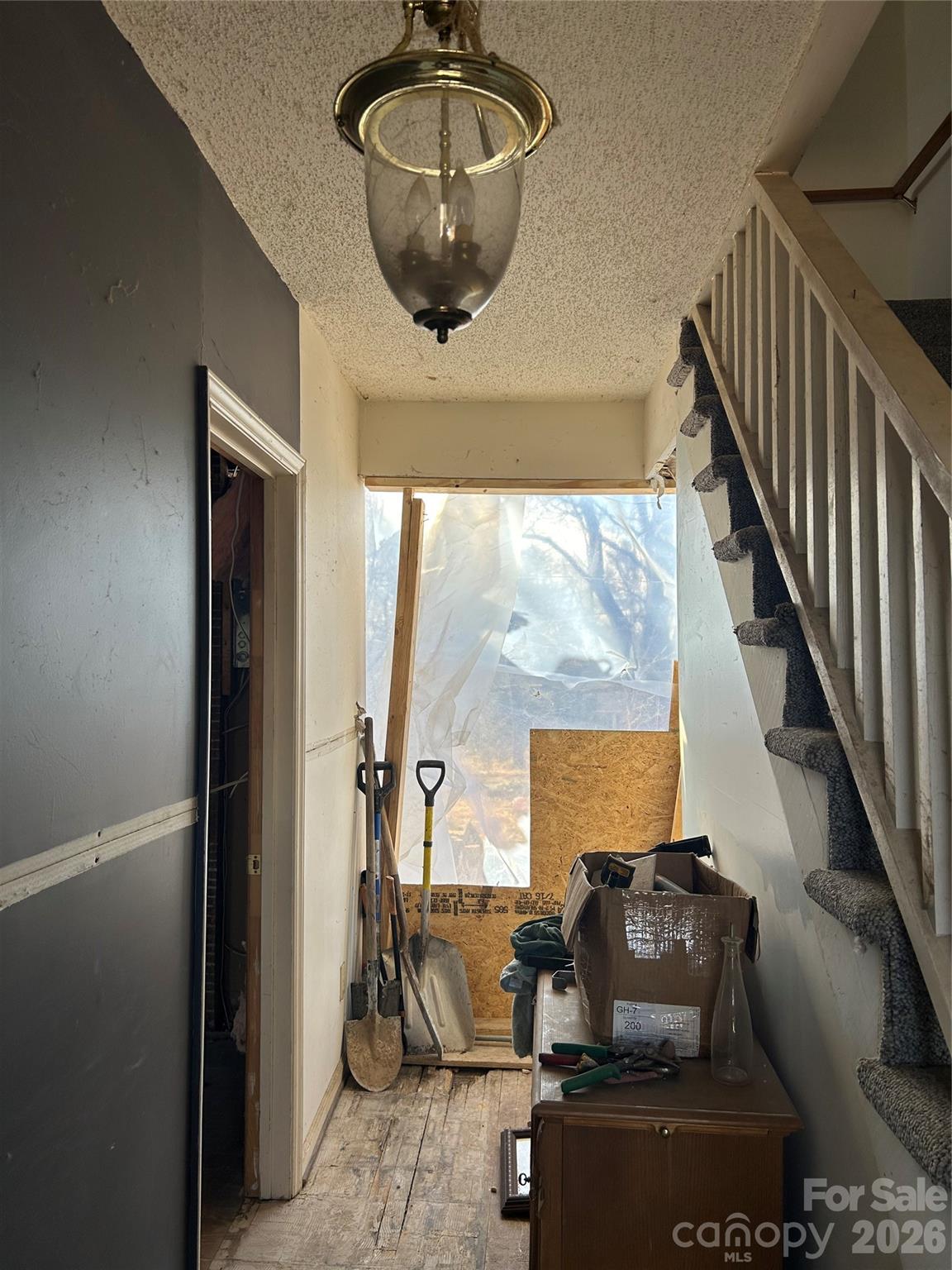 16 Mallory Lane Property Photo 5