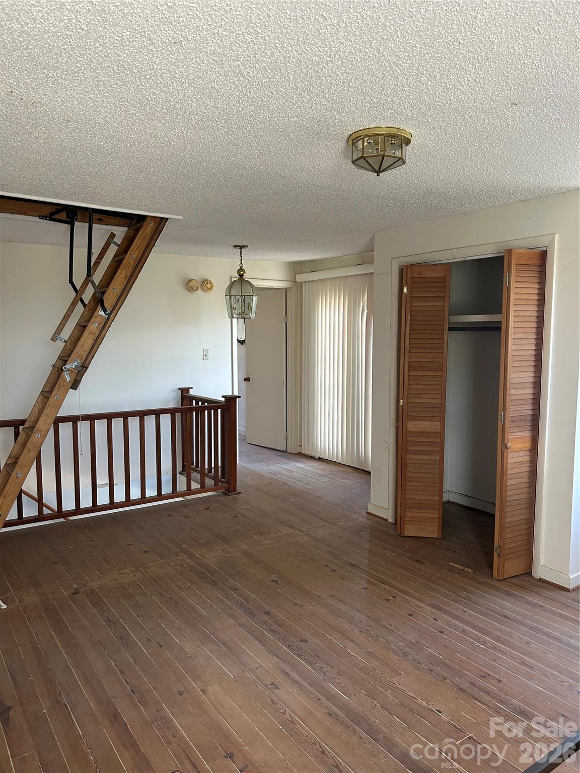 16 Mallory Lane Property Photo 12